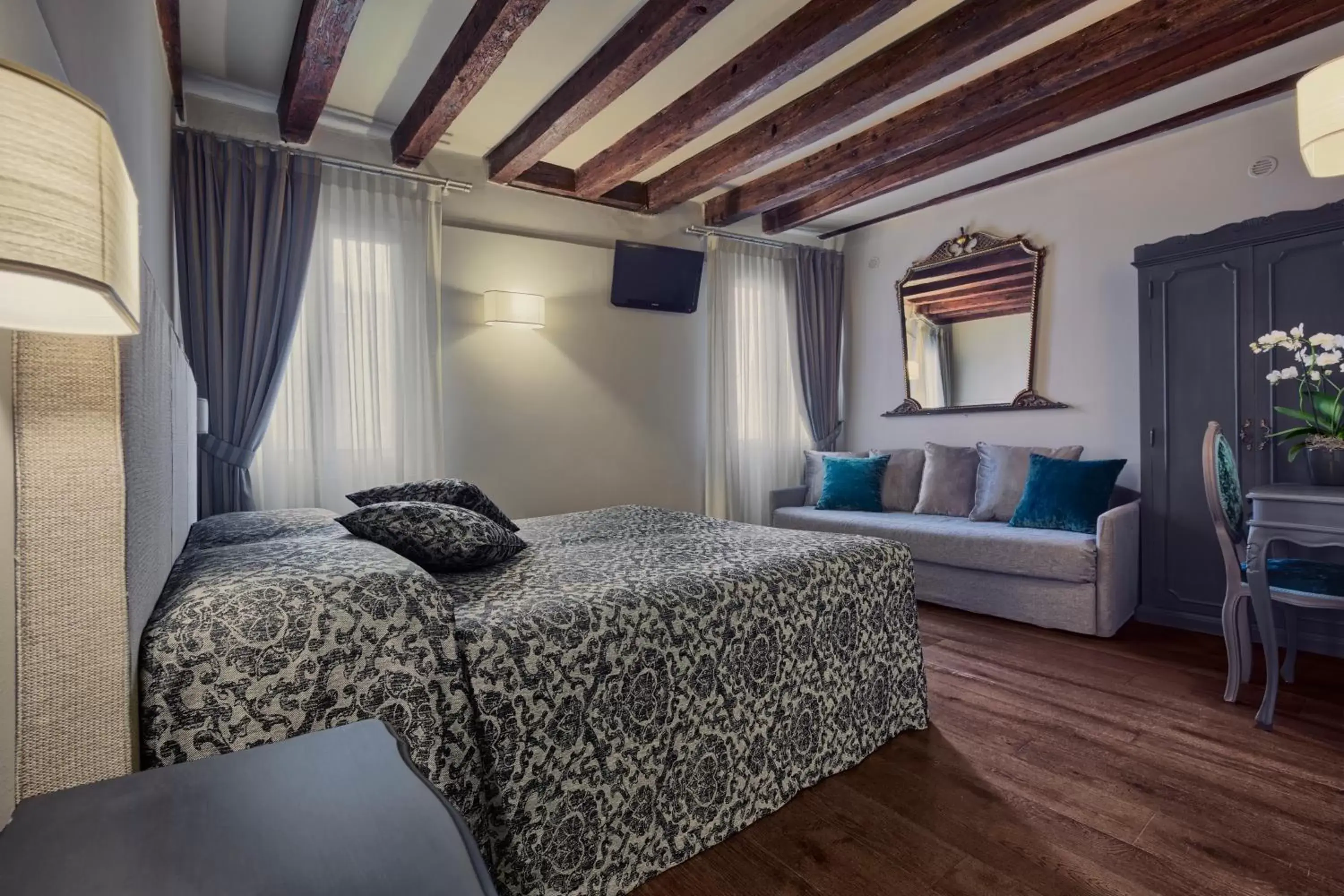 Photo of the whole room, Bed in Locanda Fiorita