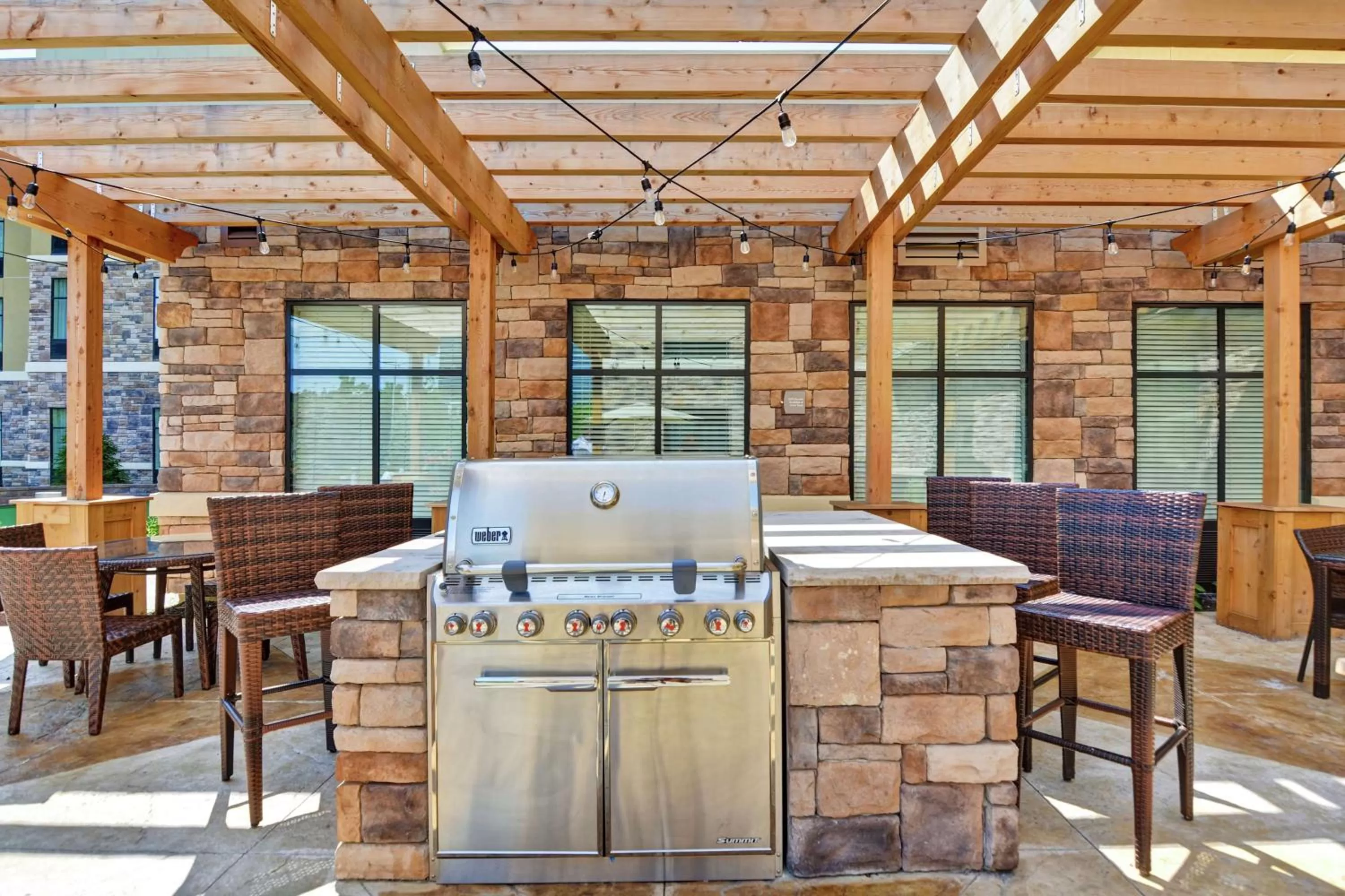 Dining area in Homewood Suites By Hilton Poughkeepsie