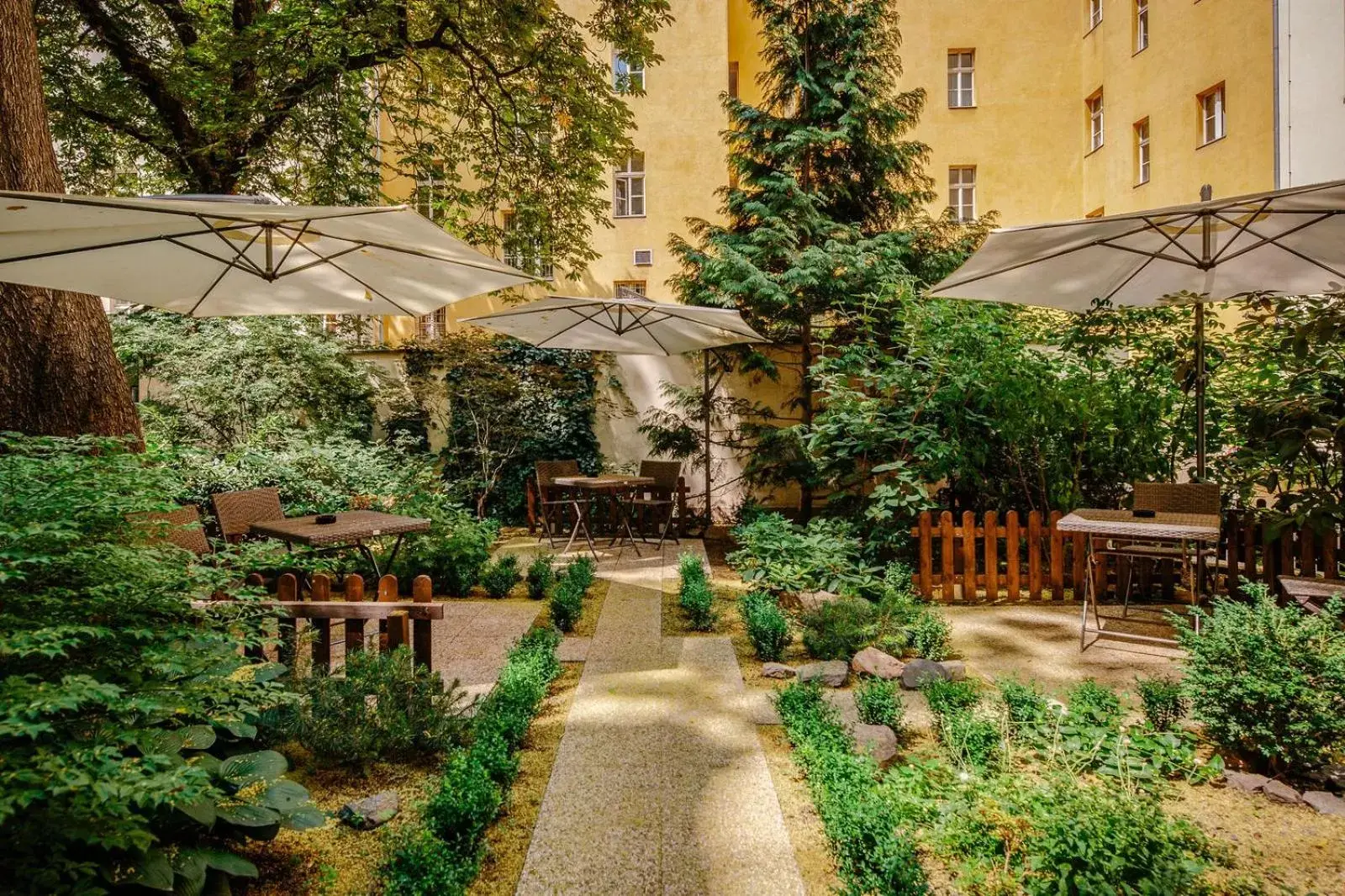 Garden in Hotel NOIR