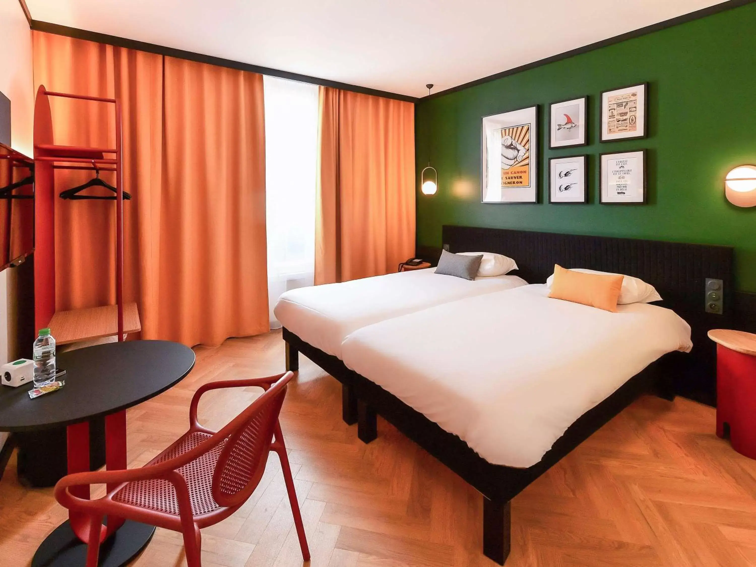 Photo of the whole room, Bed in ibis Styles Dijon Central