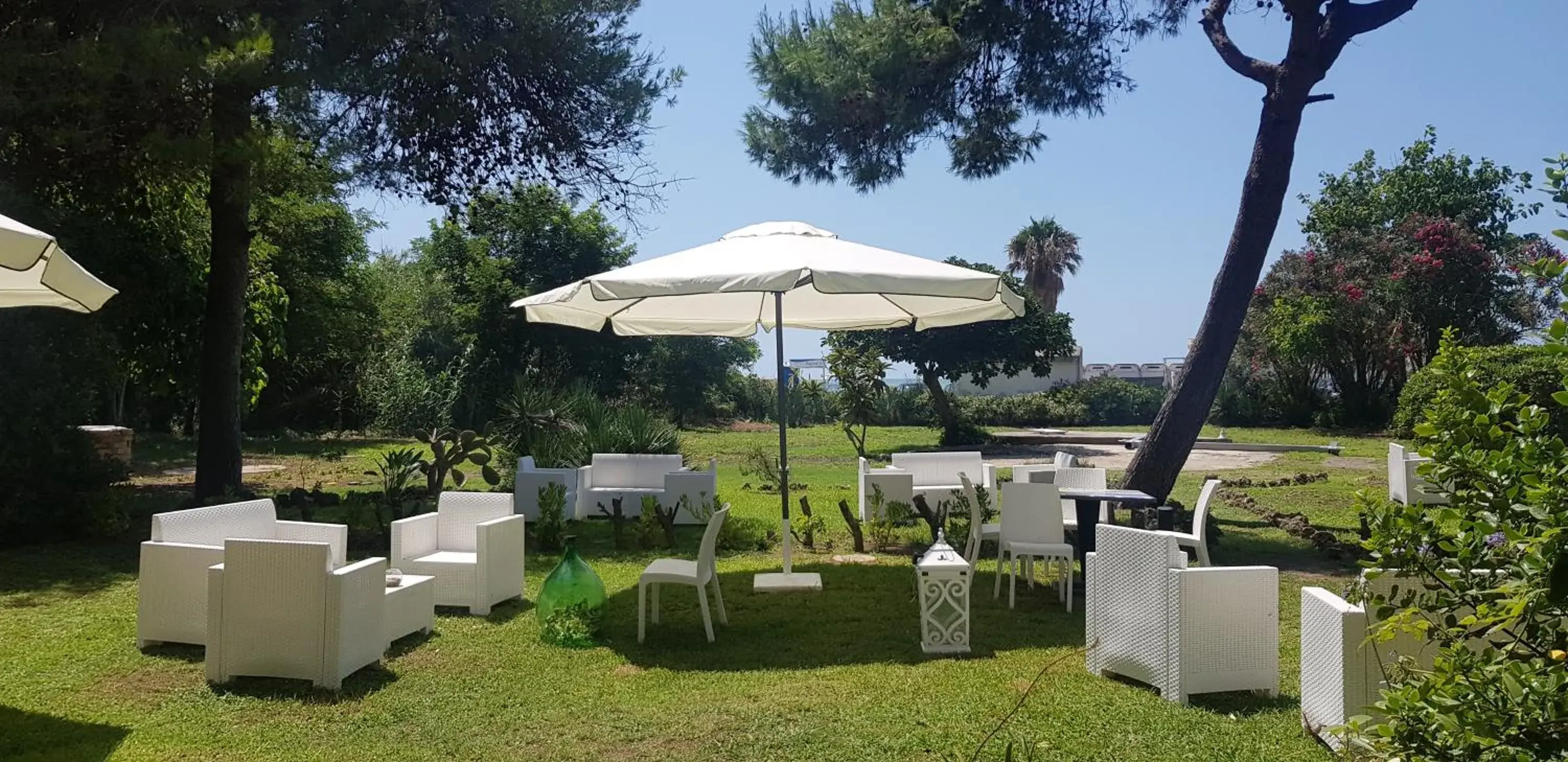 Patio in Hotel Artemide Mare