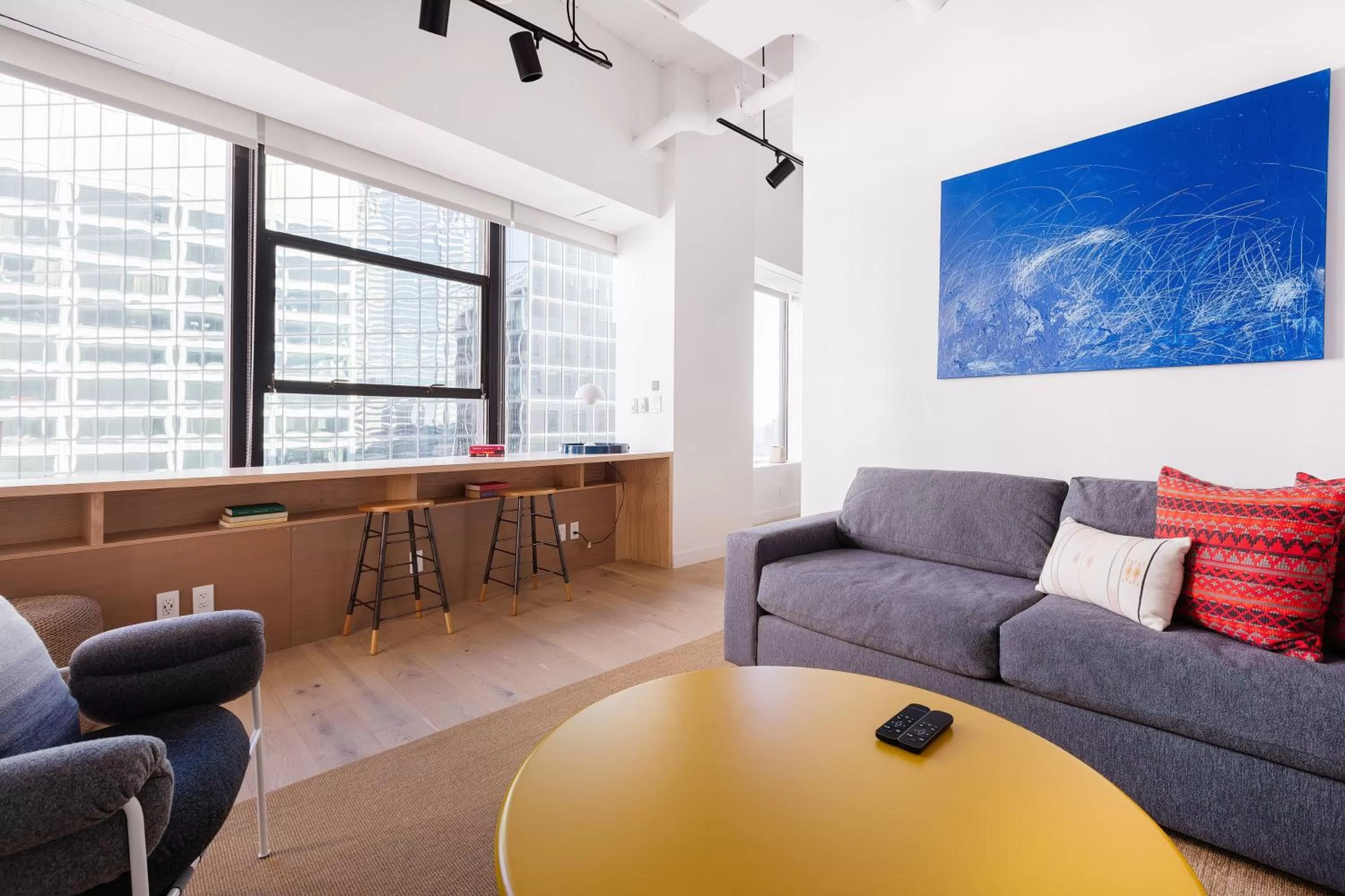 Living room in Placemakr Wall Street