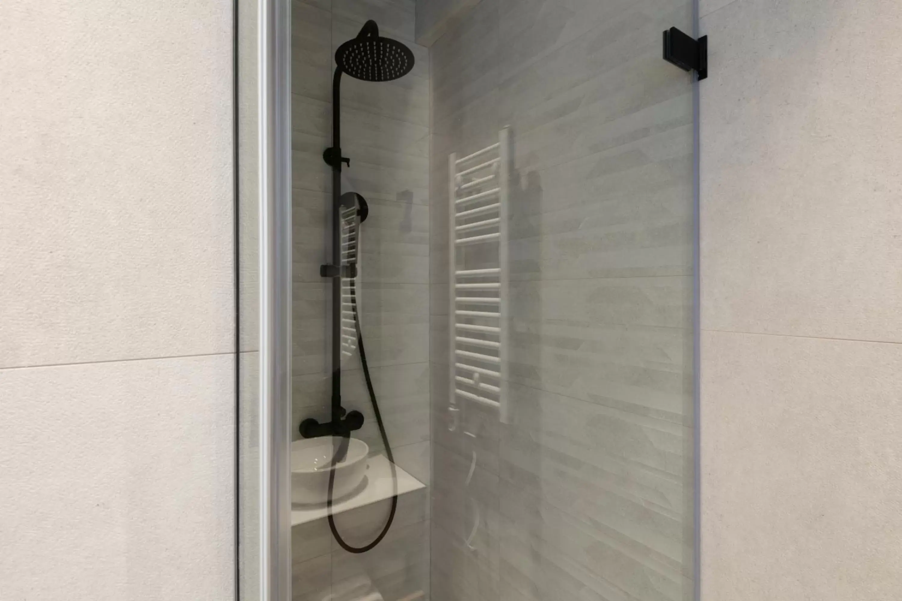 Shower, Bathroom in LUX&EASY Acropolis Suites