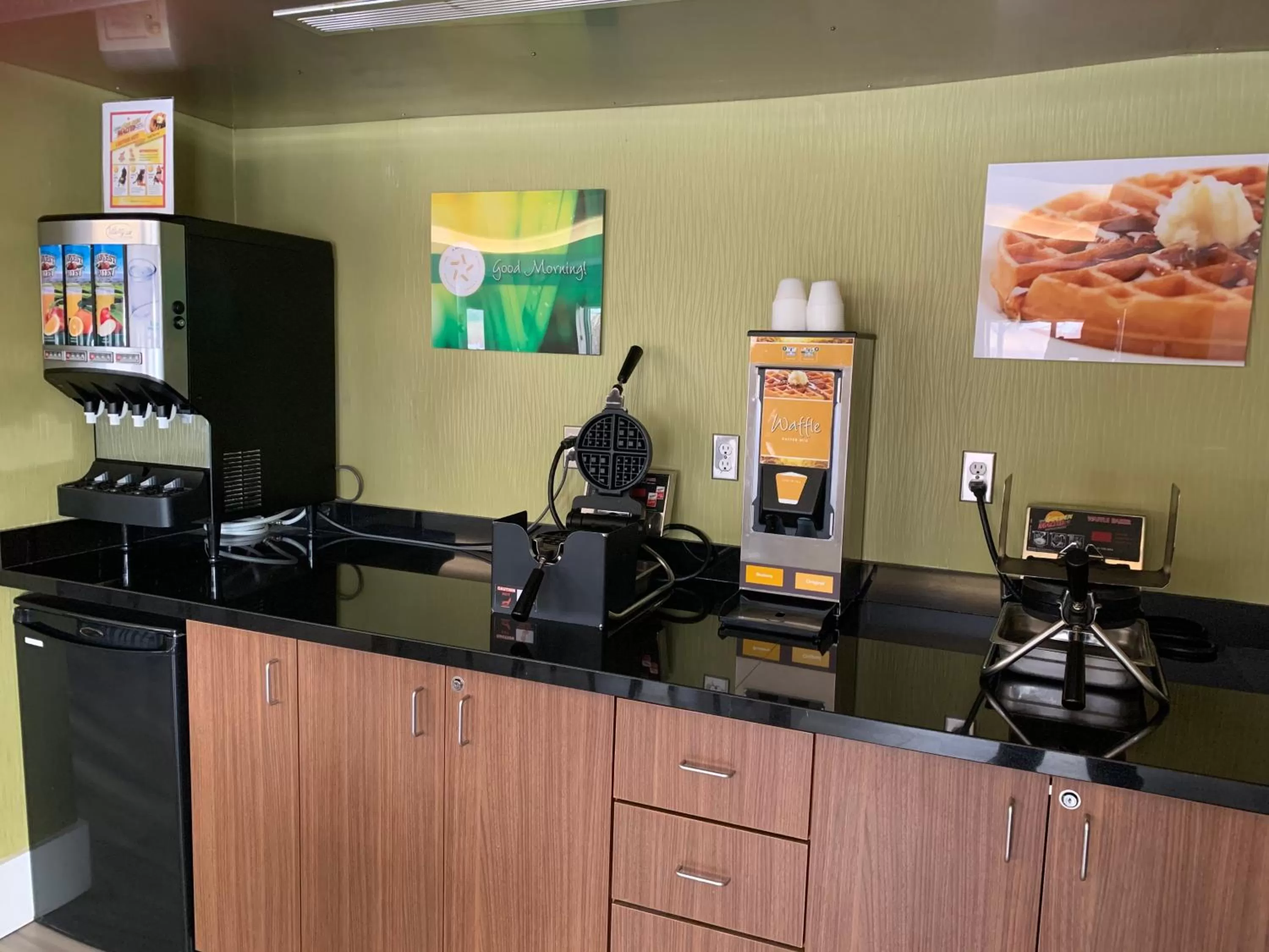 Food and drinks in Quality Suites