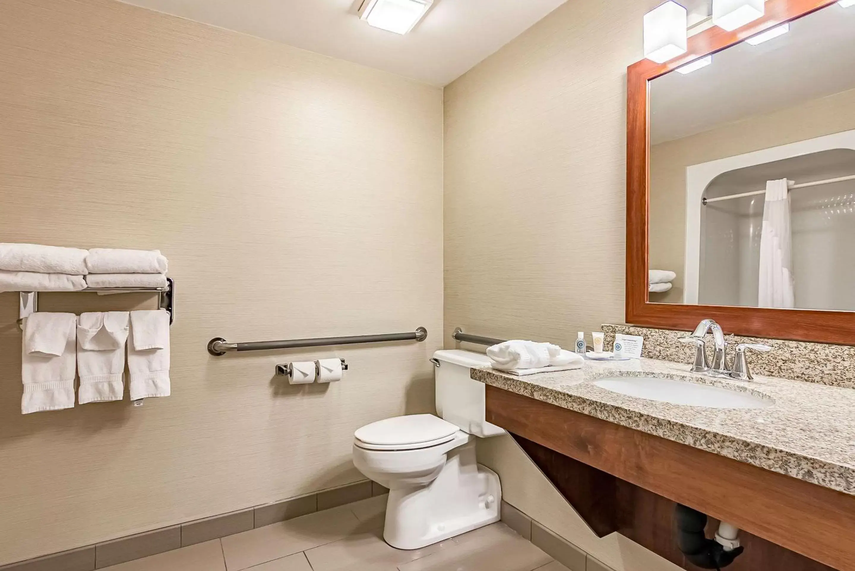 Photo of the whole room, Bathroom in Hotel Monona