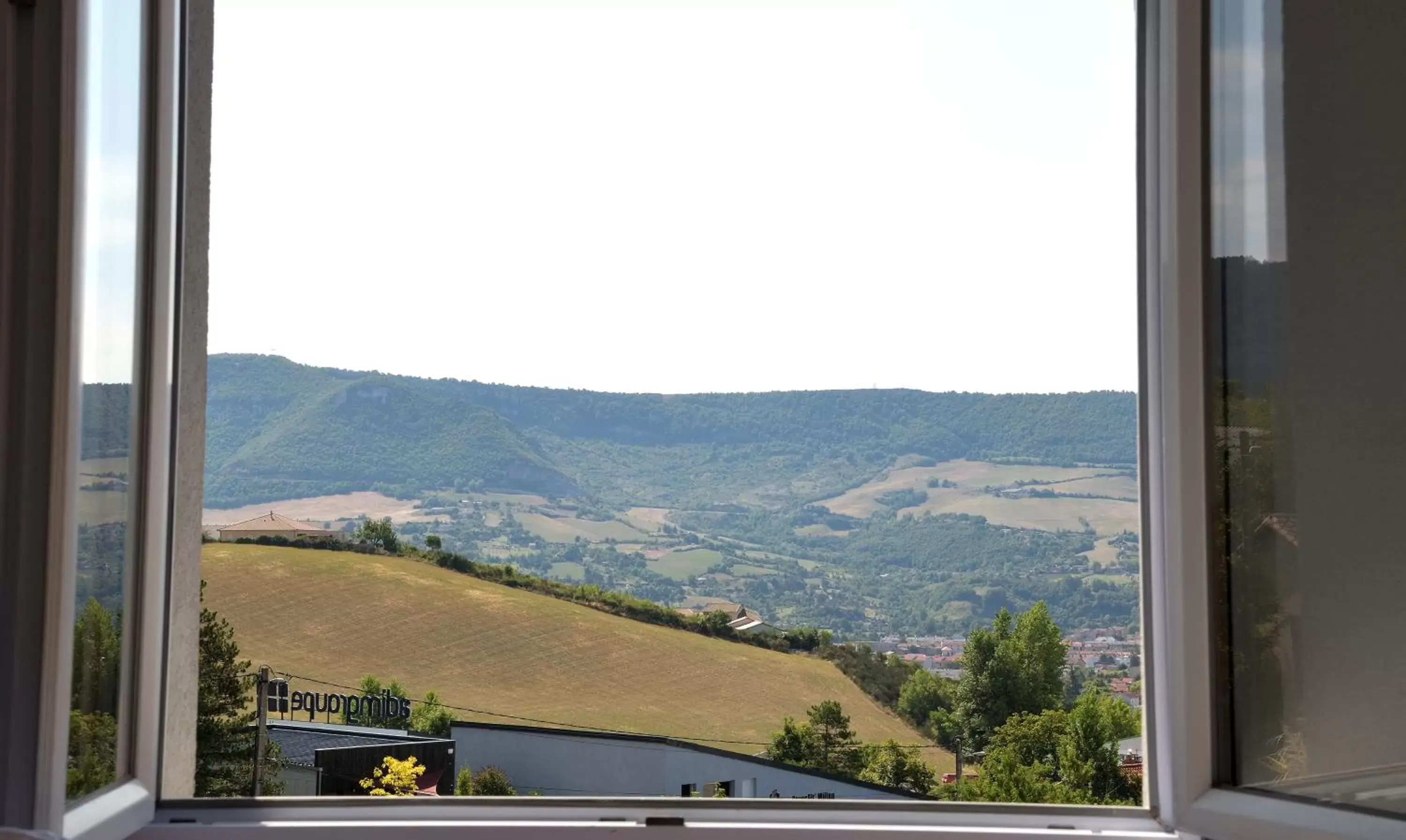 Mountain View in Hotel Restaurant du Bowling de Millau