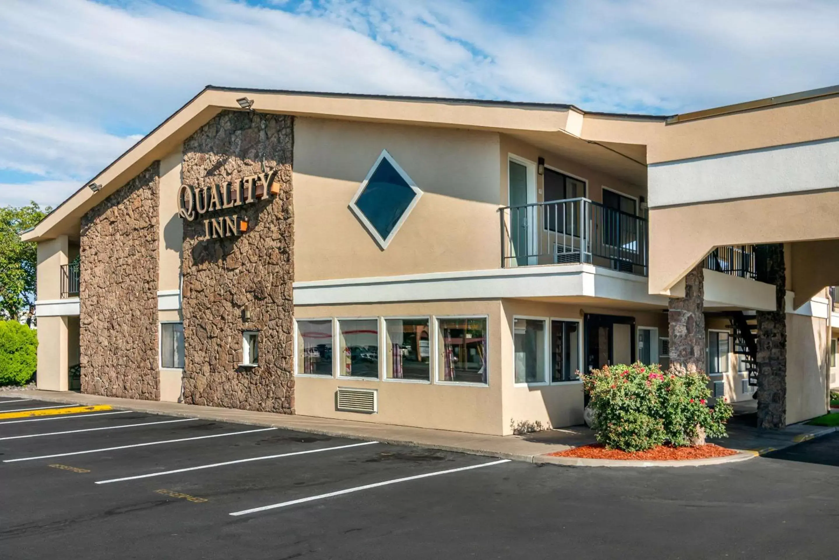 Property Building in Quality Inn Klamath Falls - Crater Lake Gateway