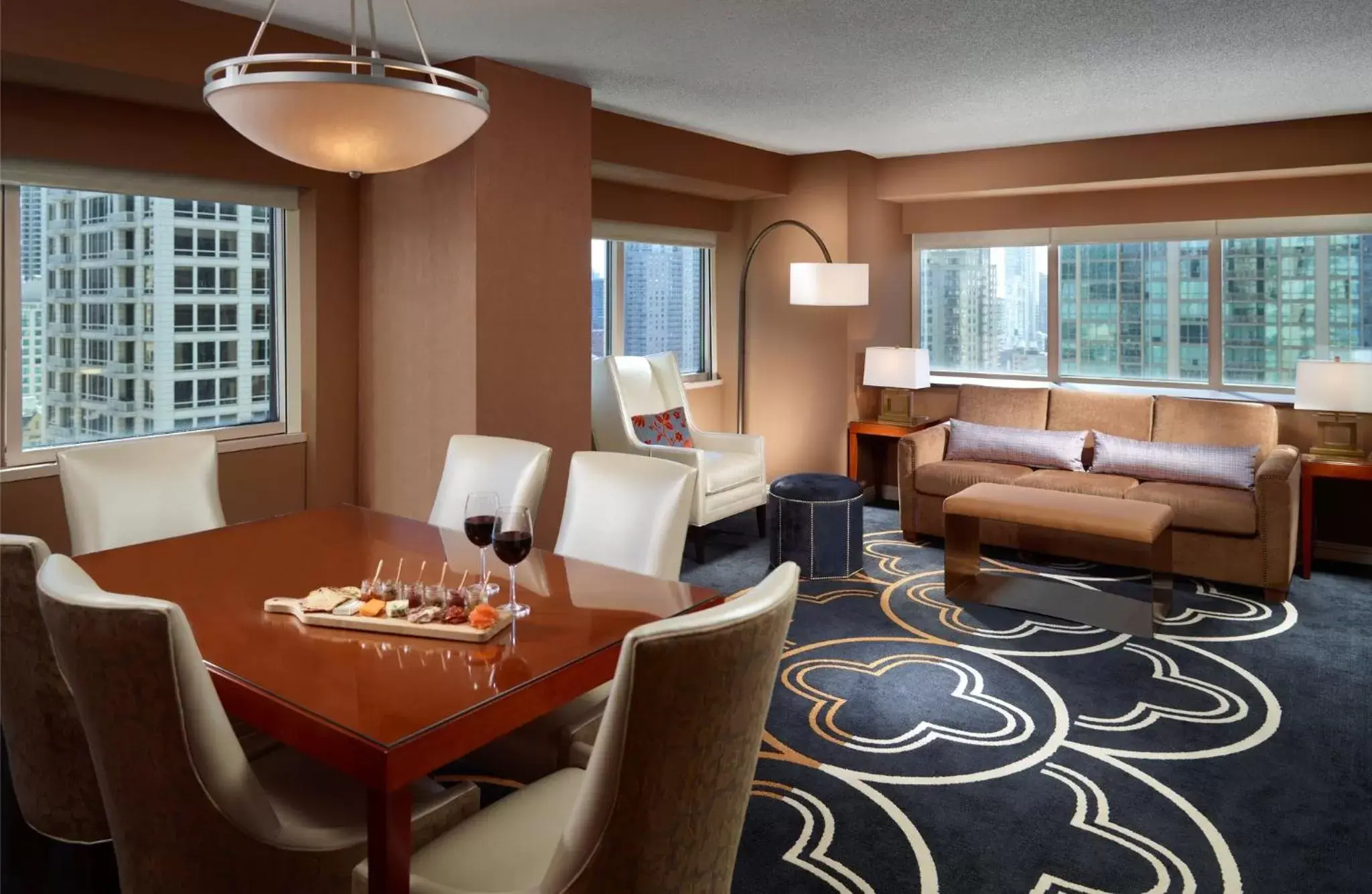Business facilities in Omni Chicago All Suites Hotel-Magnificent Mile