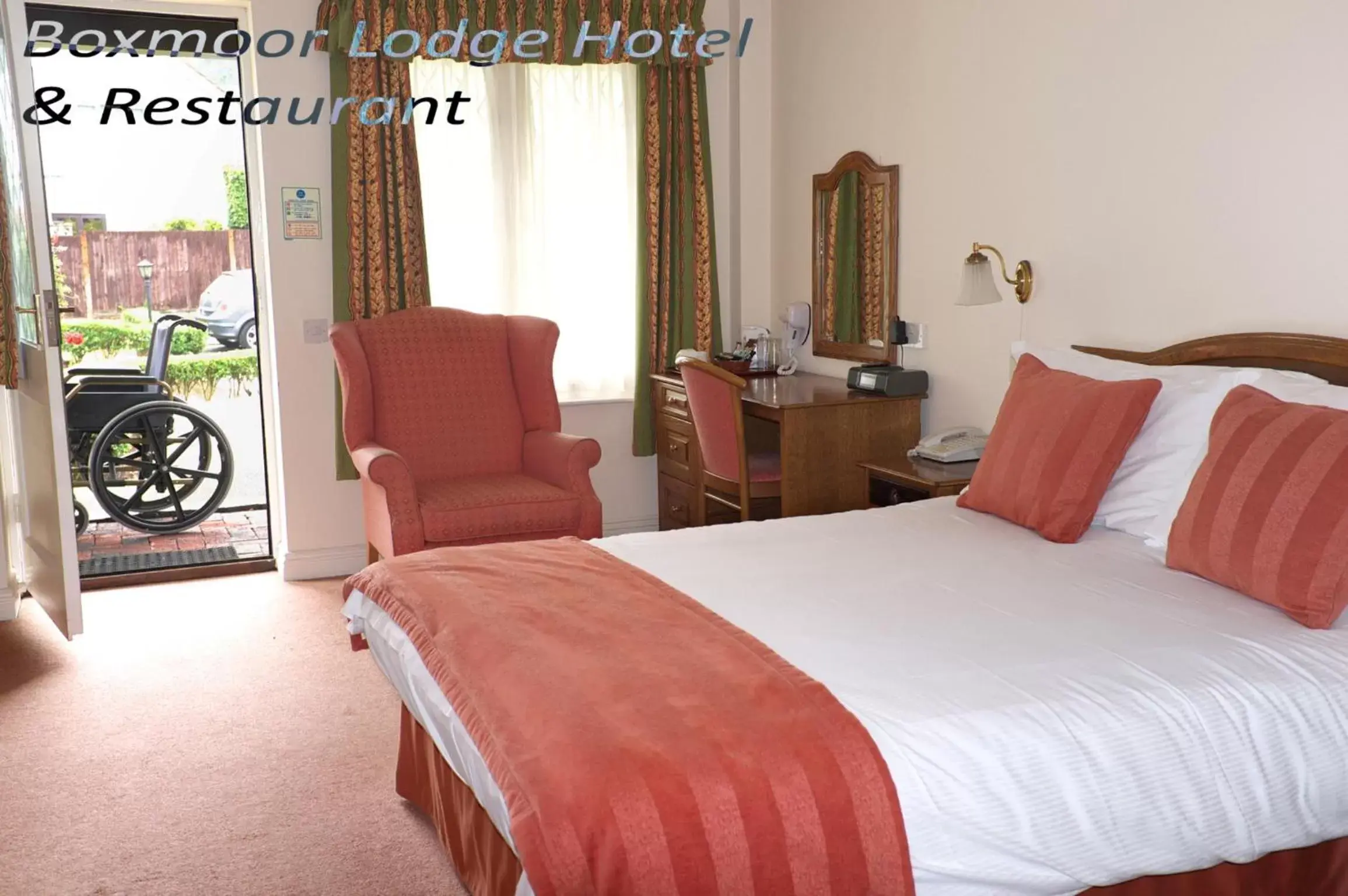 Bed in Boxmoor Lodge Hotel