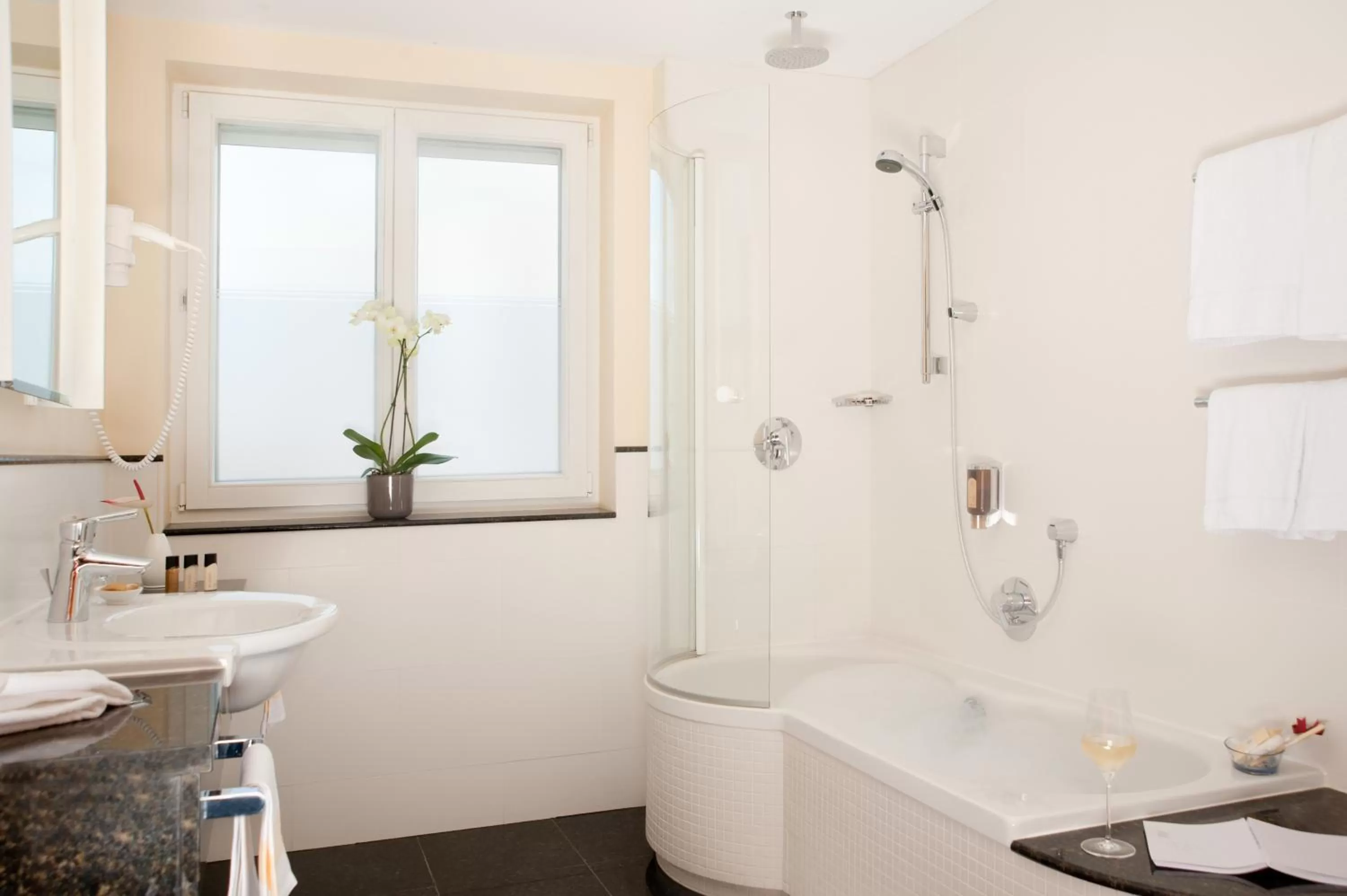 Bathroom in Hotel Kaiserhof Wien