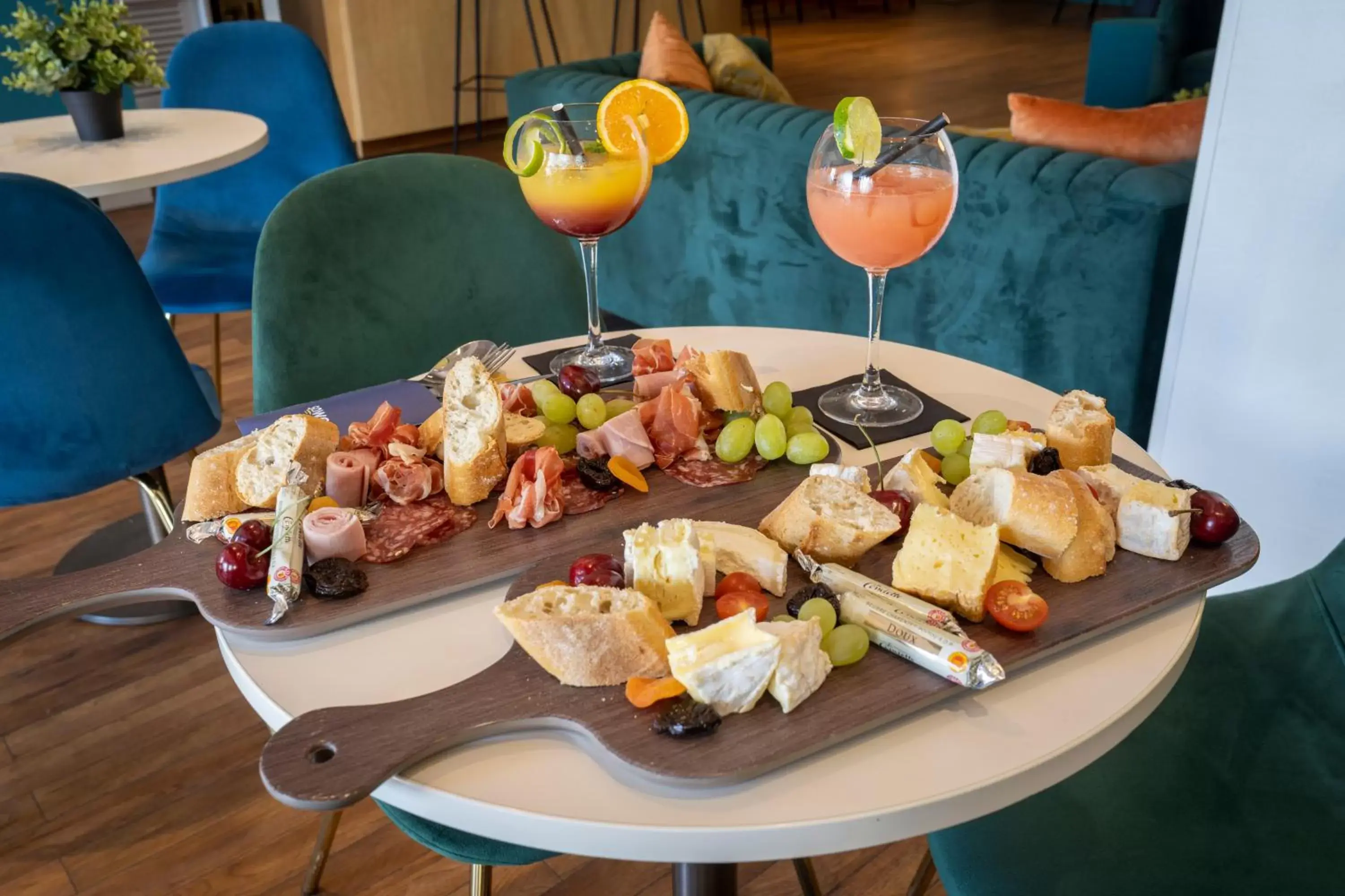 Food in SOWELL HOTELS Le Beach Food in SOWELL HOTELS Le Beach