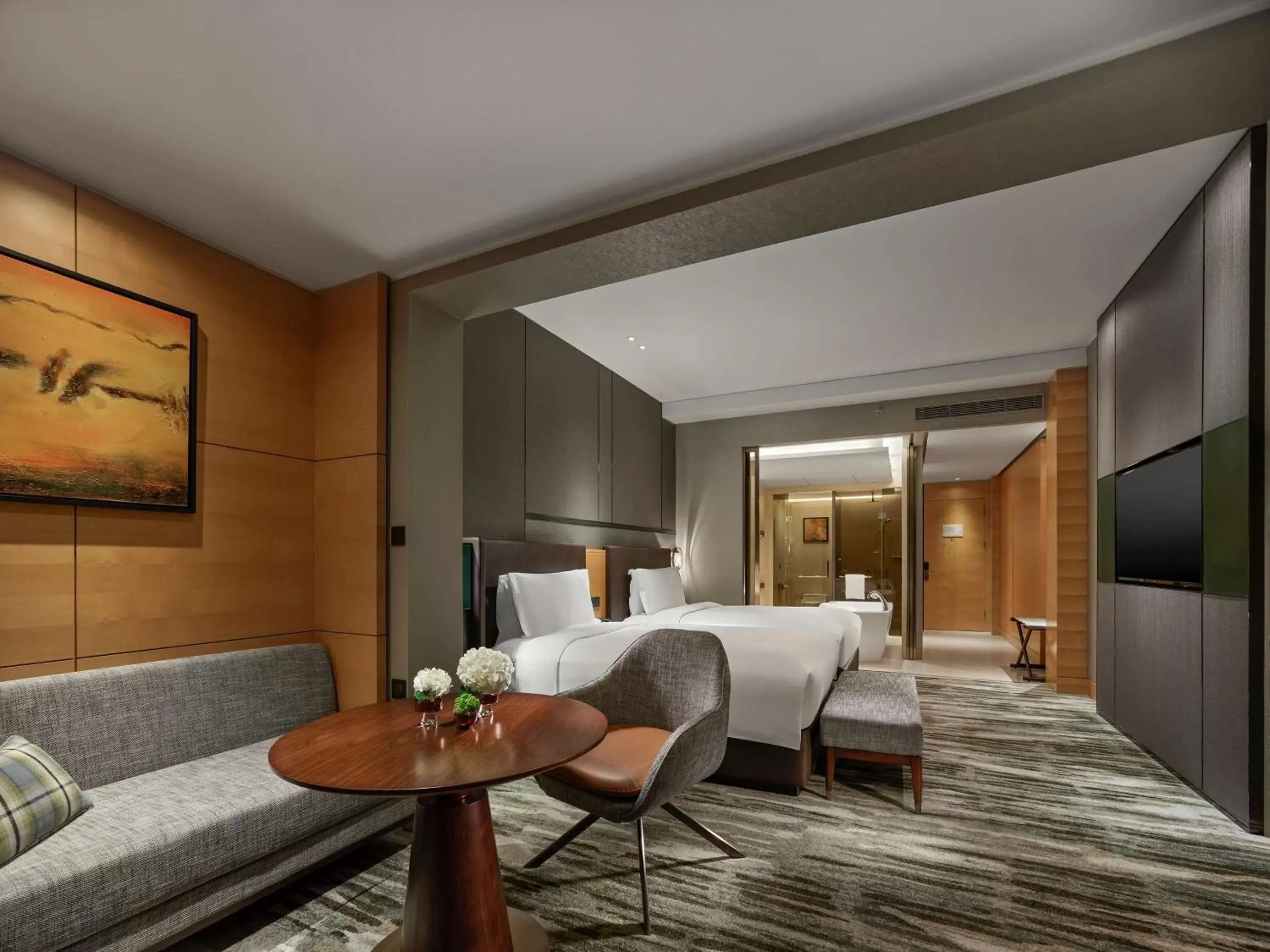 Bed in Hilton Shanghai Hongqiao
