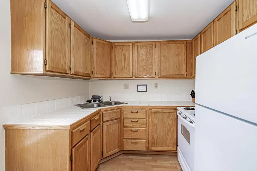 Kitchen or kitchenette, Kitchen/Kitchenette in Suites of Lava Hot Springs