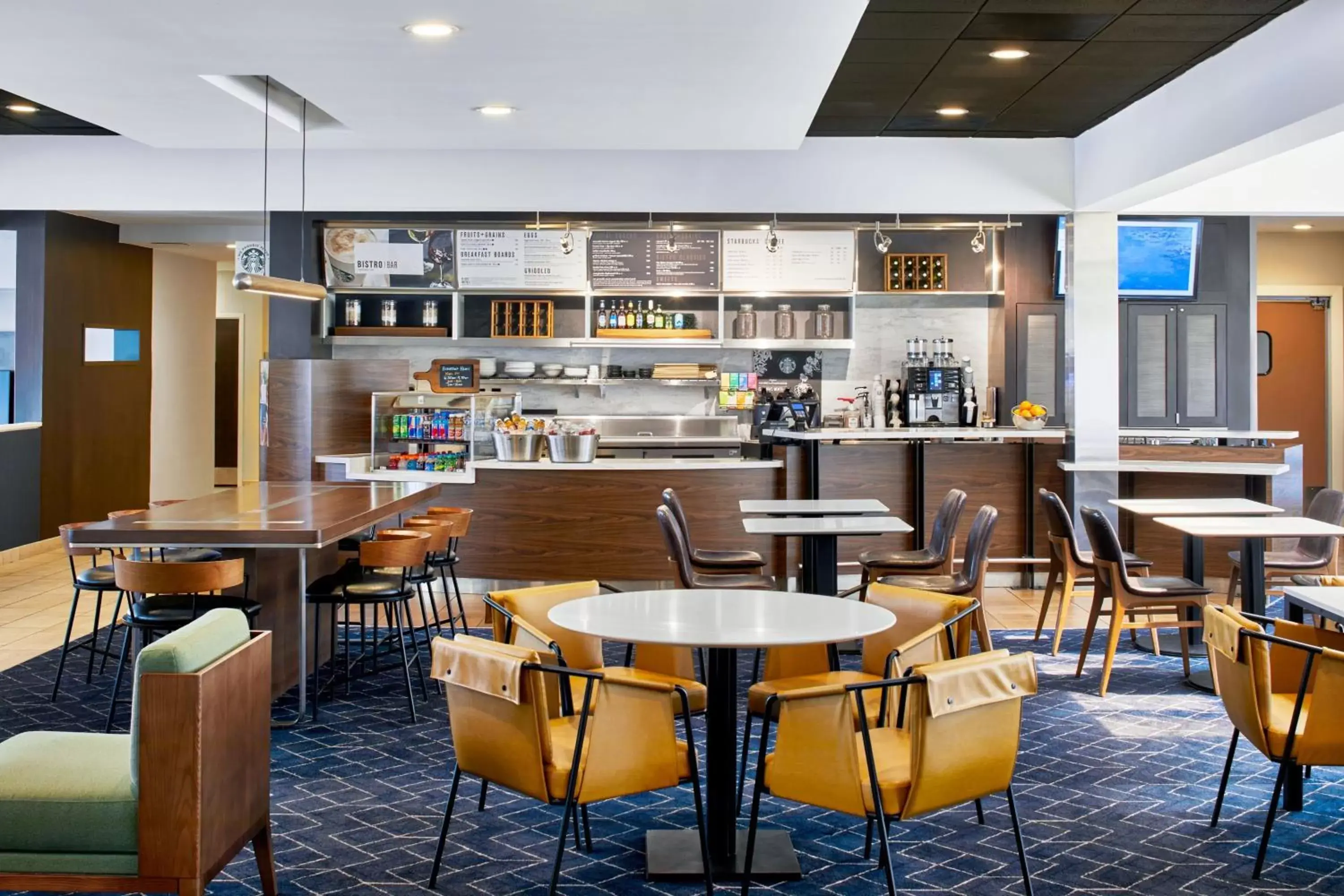 Restaurant/places to eat, Lounge/Bar in Courtyard by Marriott Memphis Airport