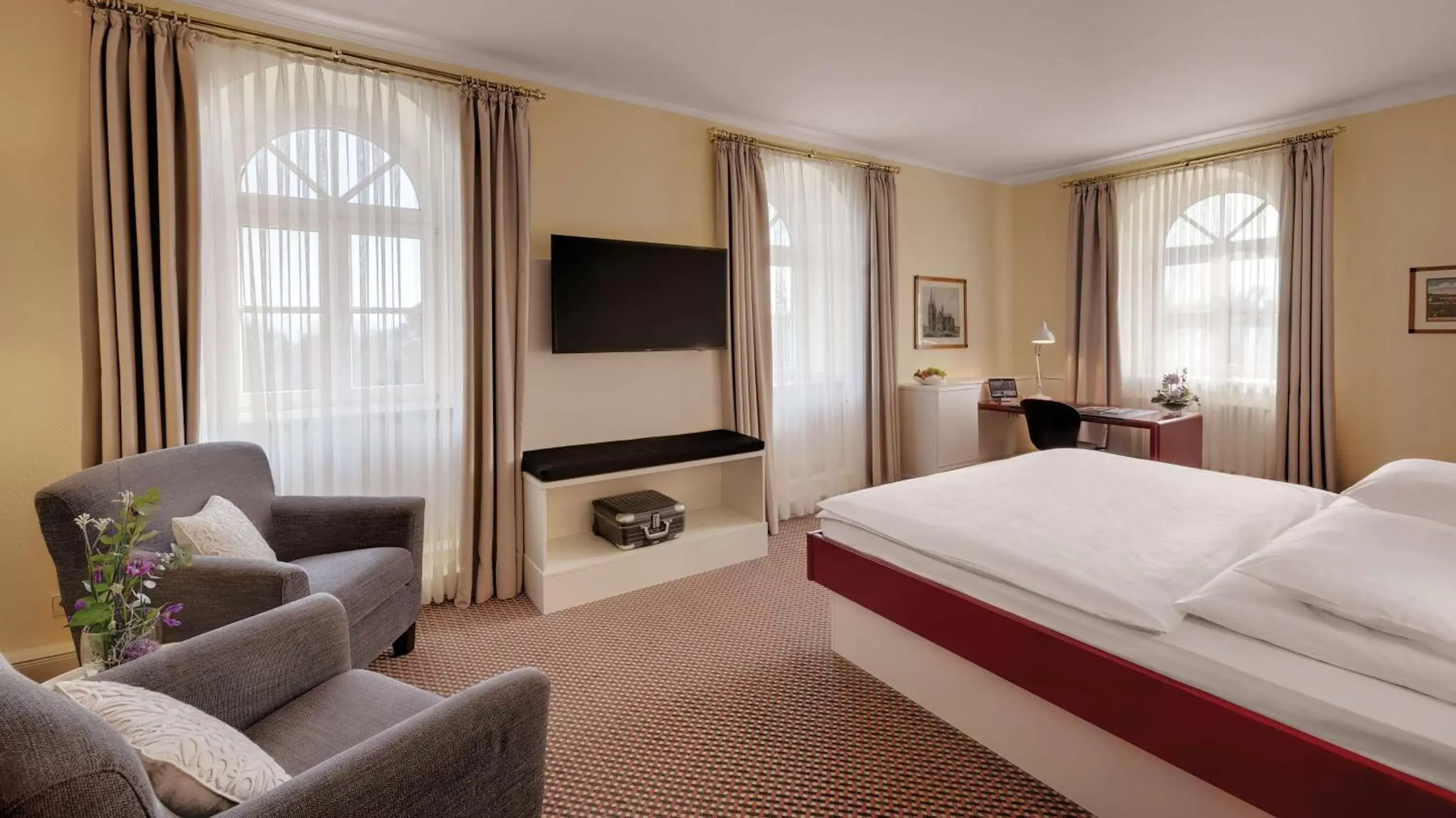 Double Room with Partial River View without balcony in Rheinhotel Dreesen Double Room with Partial River View without balcony in Rheinhotel Dreesen