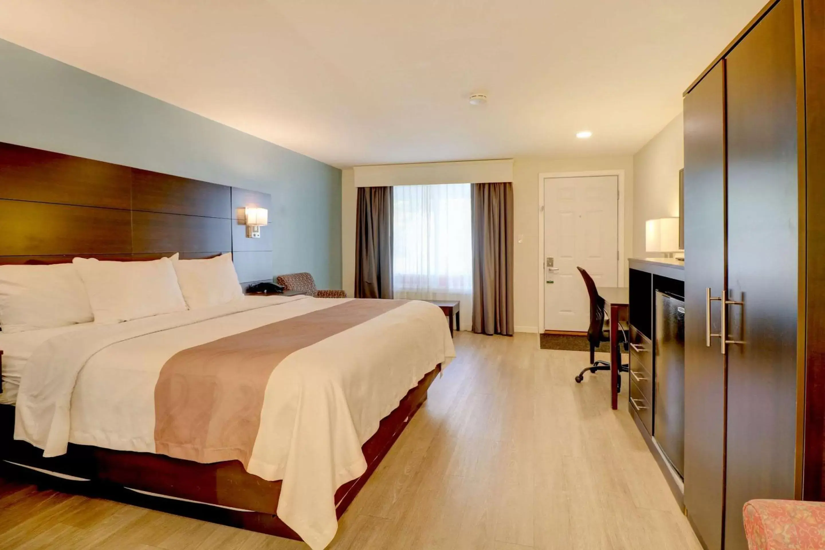 Bedroom, Bed in Quality Inn & Suites Bedroom, Bed in Quality Inn & Suites