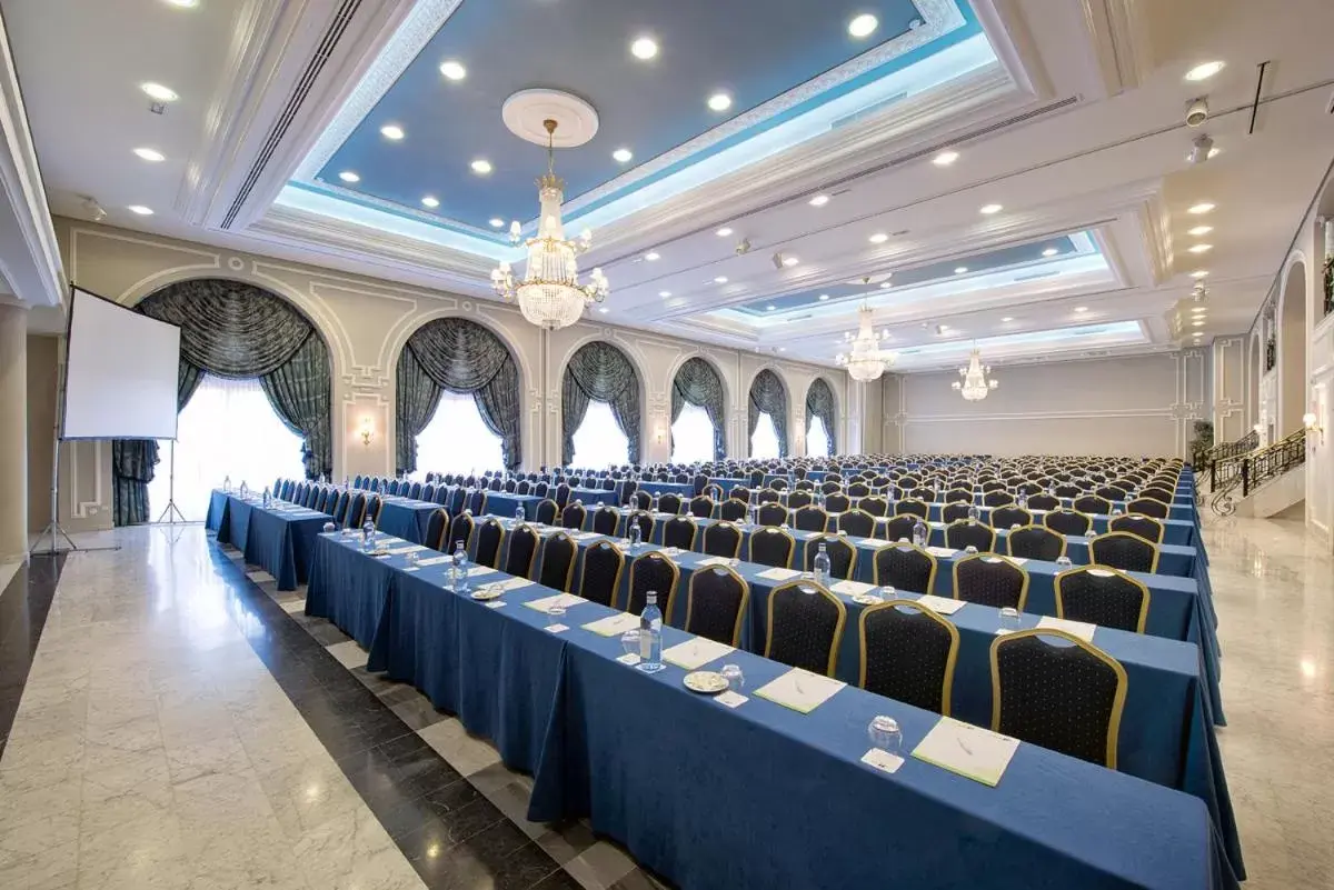 Meeting/conference room in Hotel IPV Palace & Spa - Adults Recommended