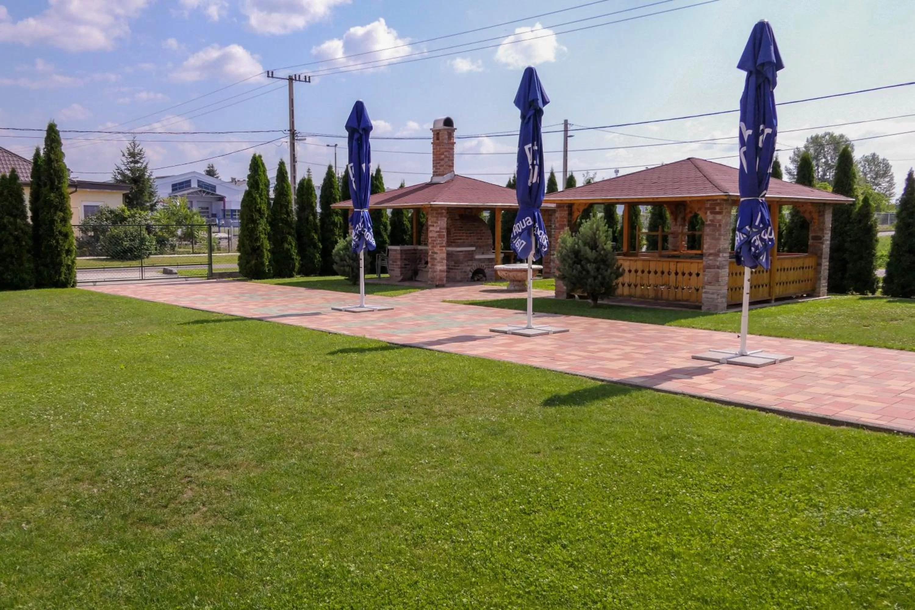 HBH Bajor Sörház, Étterem és Panzió