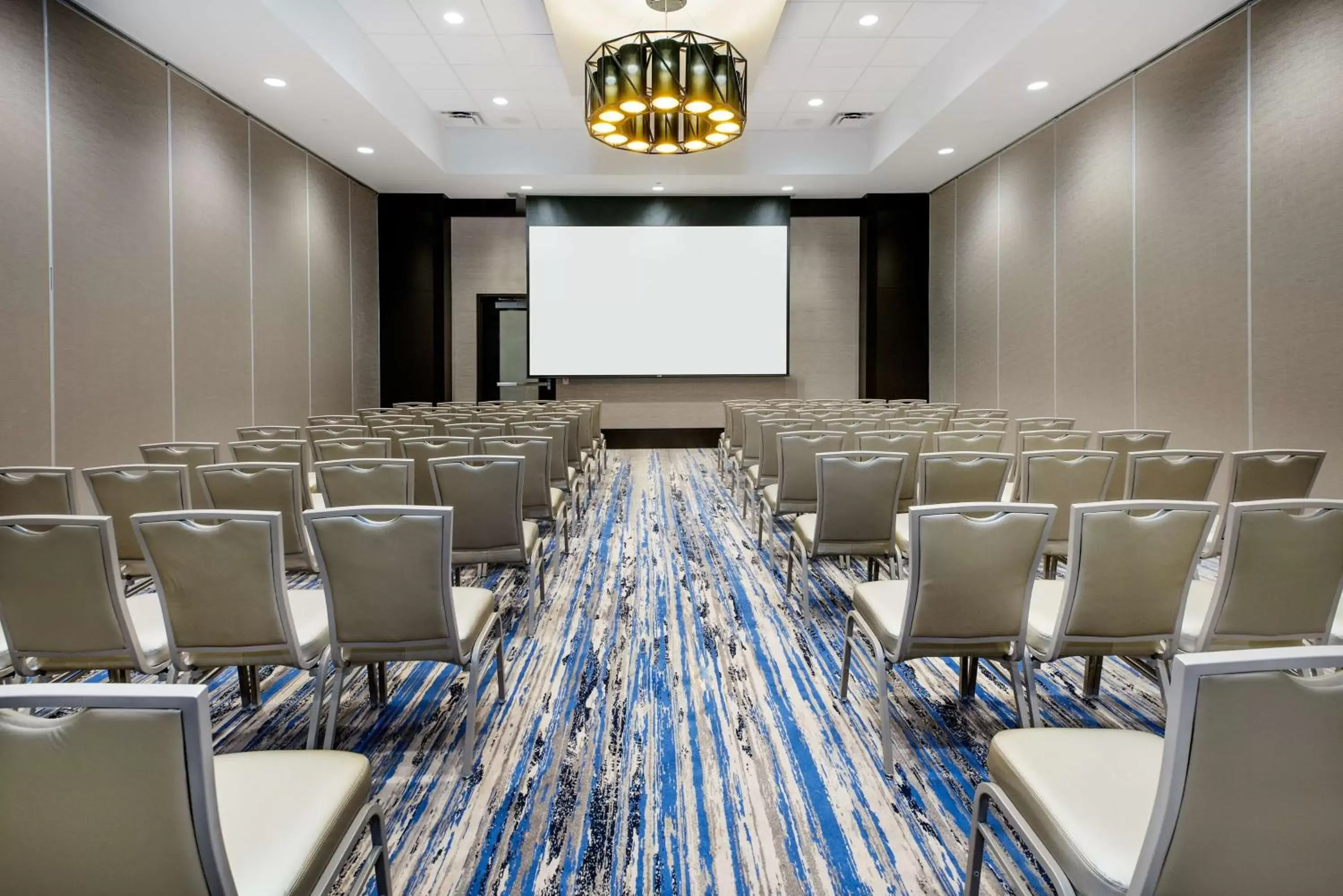 Meeting/conference room in Embassy Suites By Hilton College Station