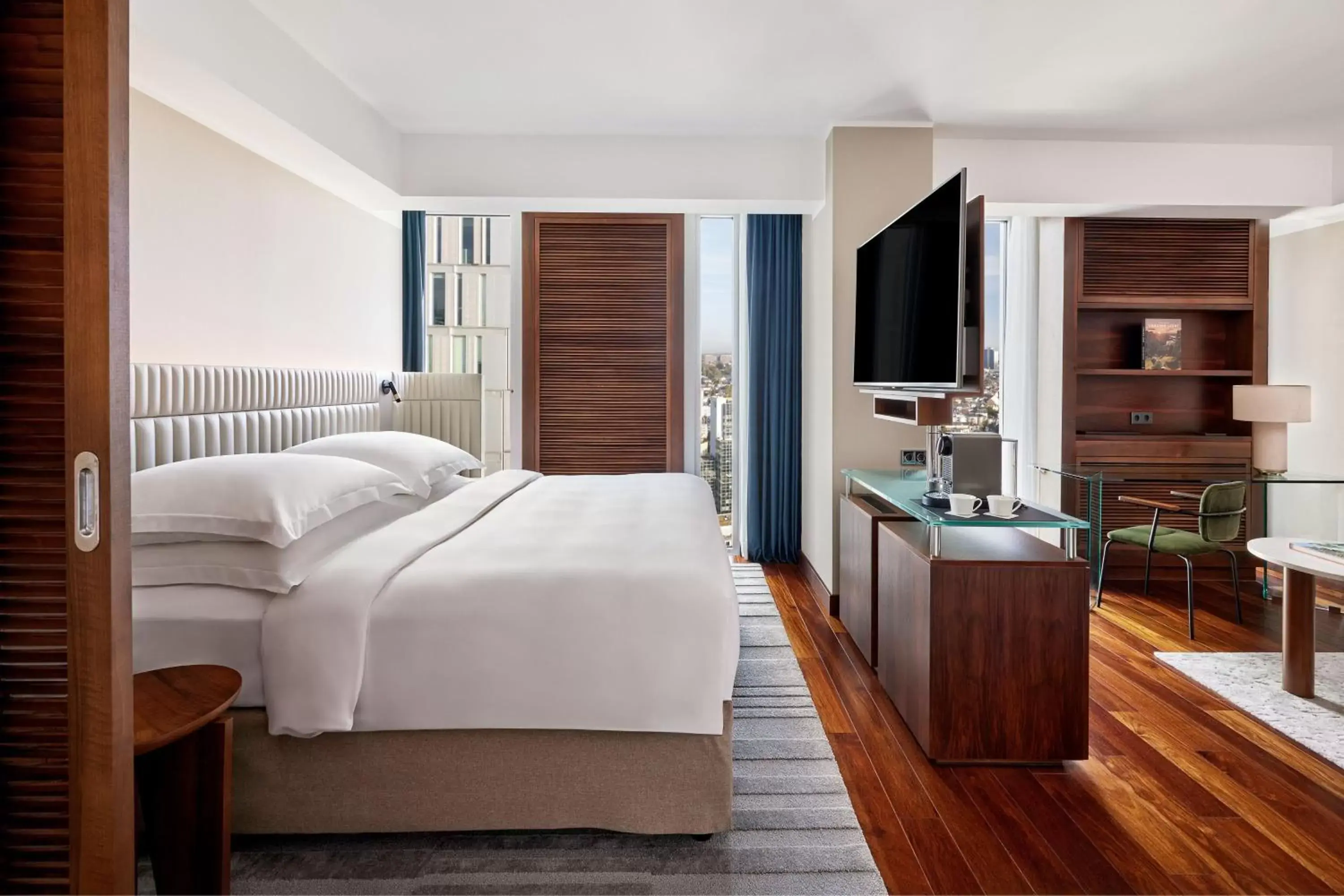 Bedroom in JW Marriott Hotel Frankfurt