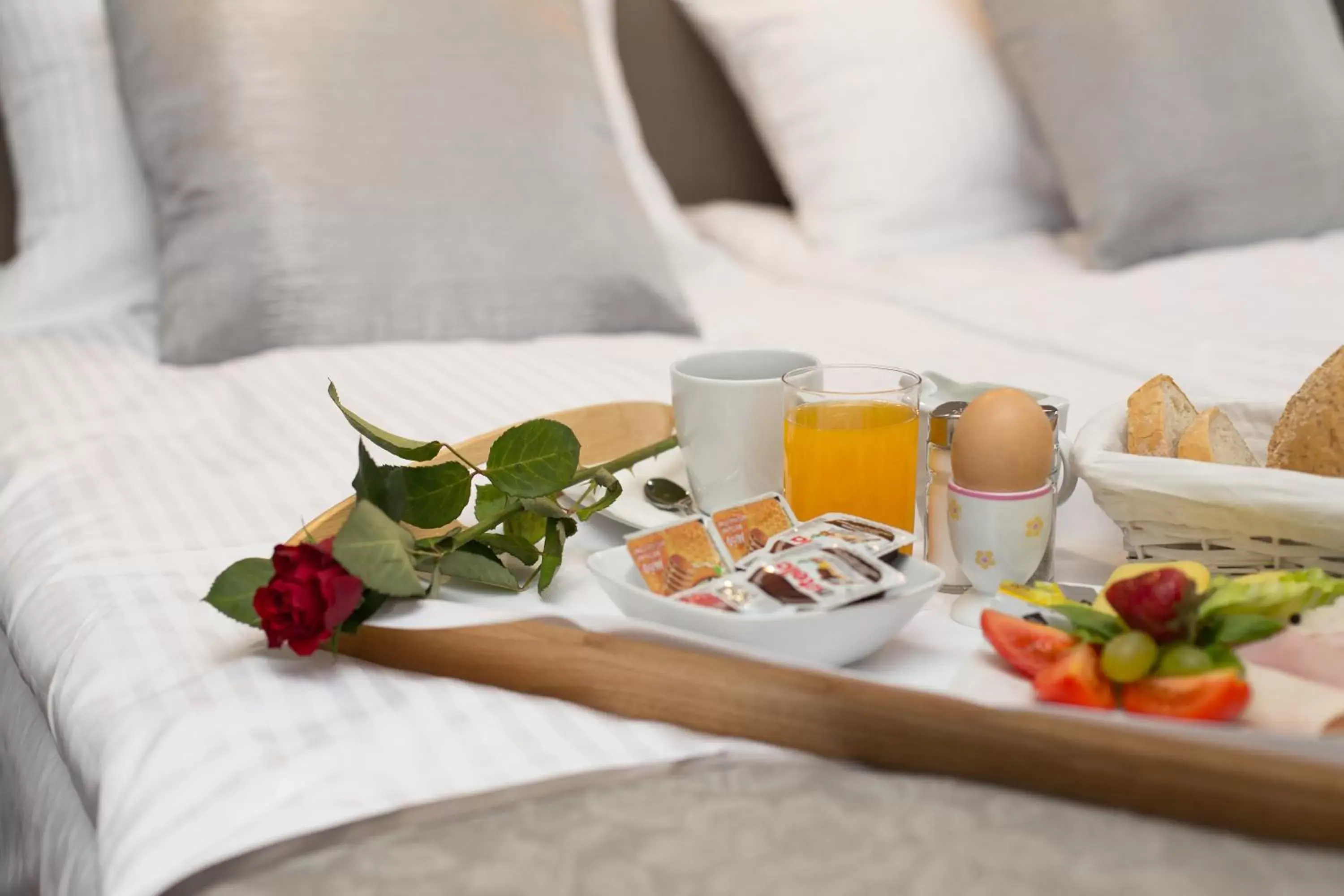 Bedroom, Breakfast in Grottger Luxury Boutique Hotel City