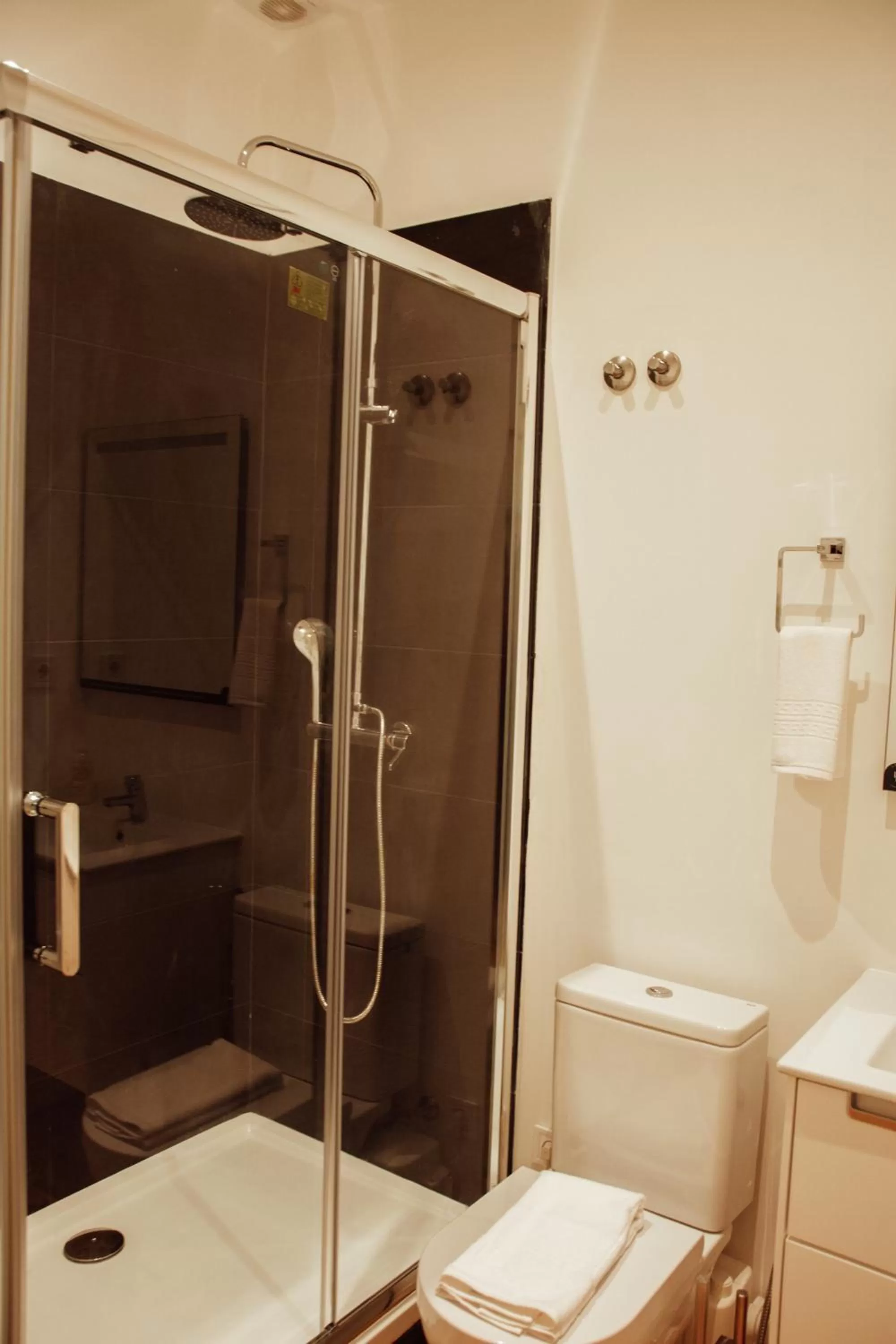 Bathroom in Le Premier Lisbon Suites