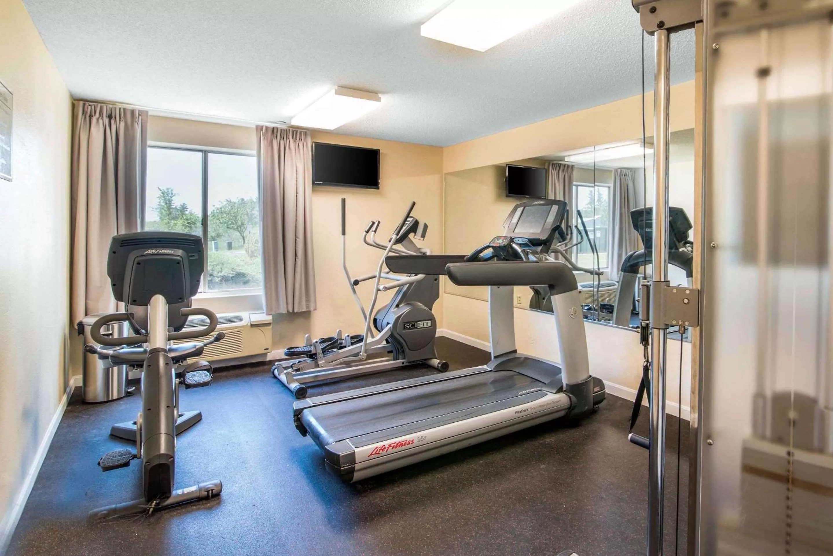 Fitness centre/facilities in Quality Inn Loudon-Concord