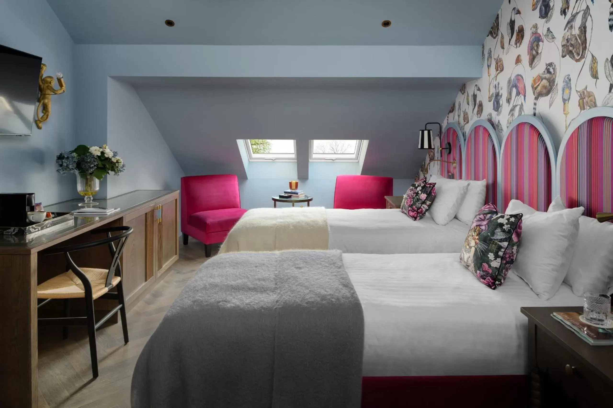 Bedroom, Bed in Charlton Hall Estate