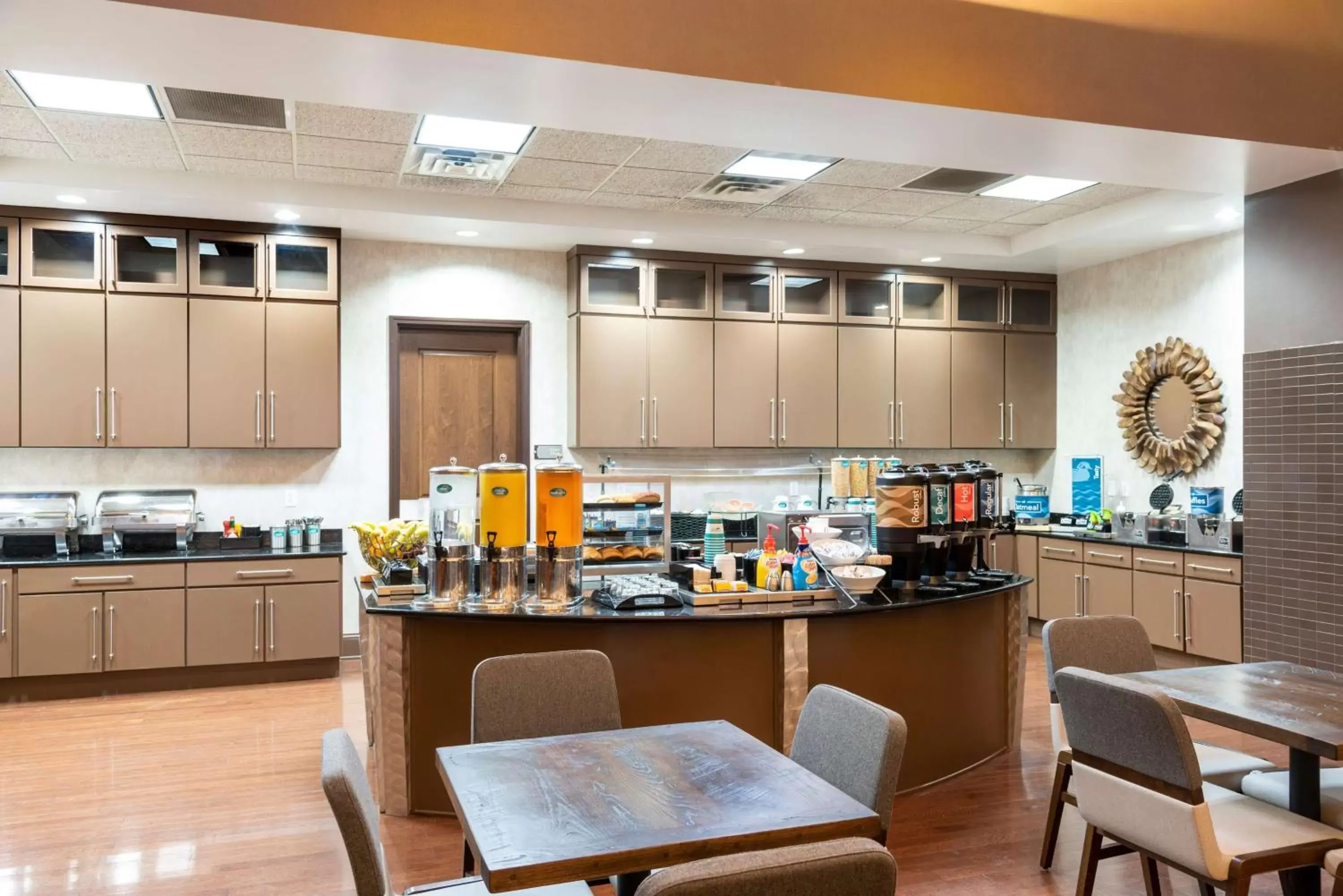 Breakfast, Restaurant/Places to Eat in Homewood Suites by Hilton Indianapolis Downtown