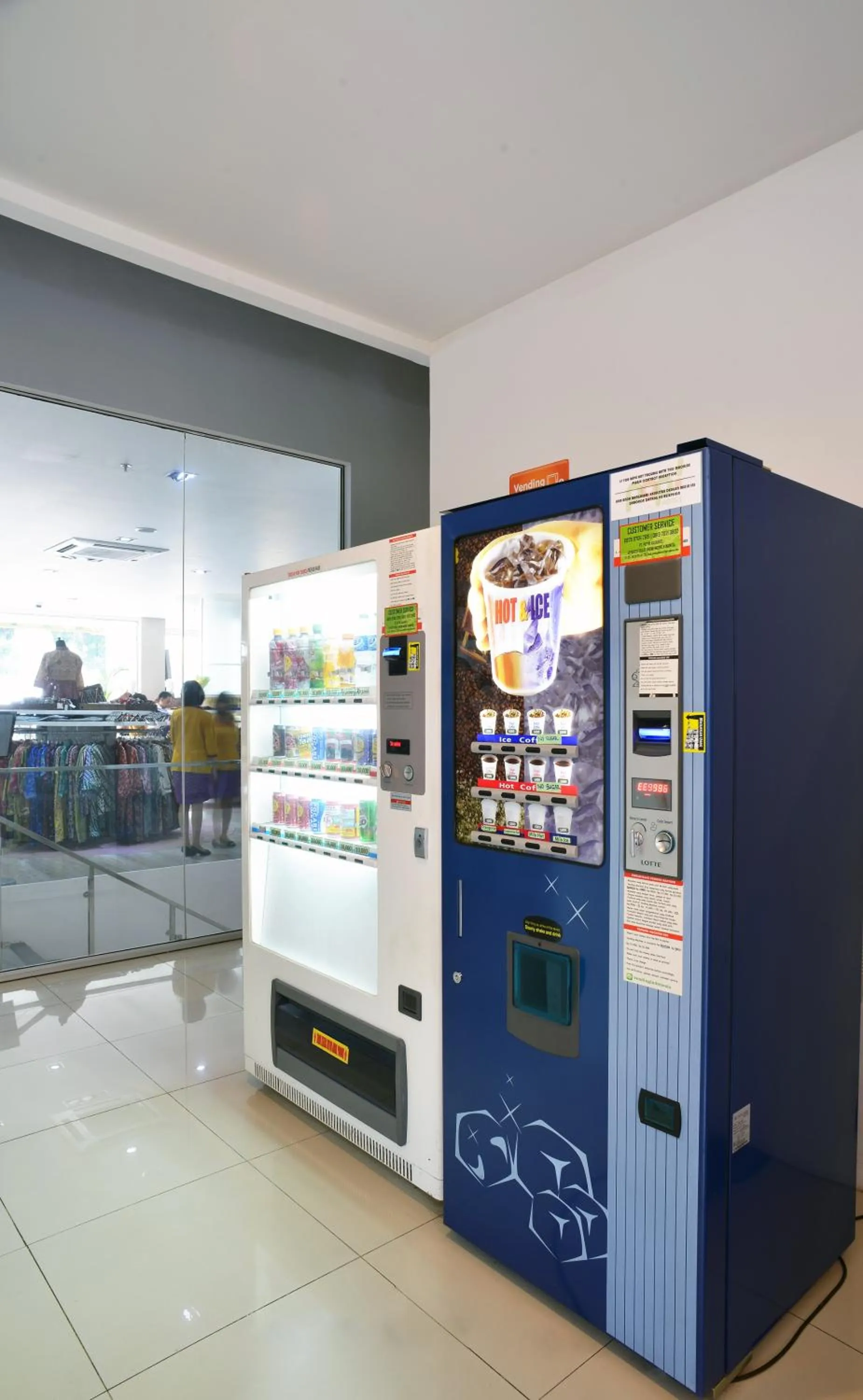 On-site shops in POP! Hotel Tebet Jakarta