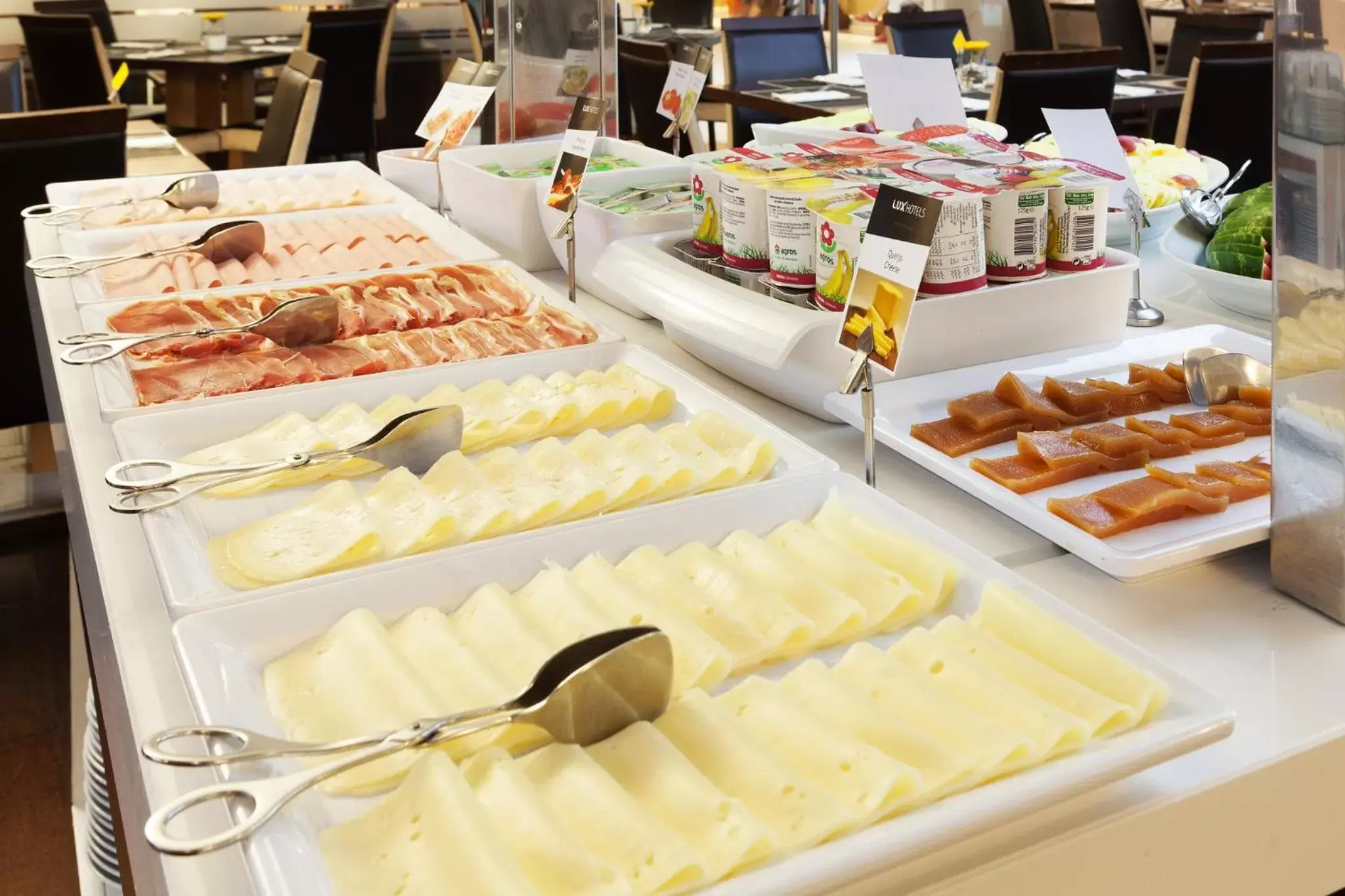 Restaurant/places to eat in Hotel Lux Fatima Restaurant/places to eat in Hotel Lux Fatima