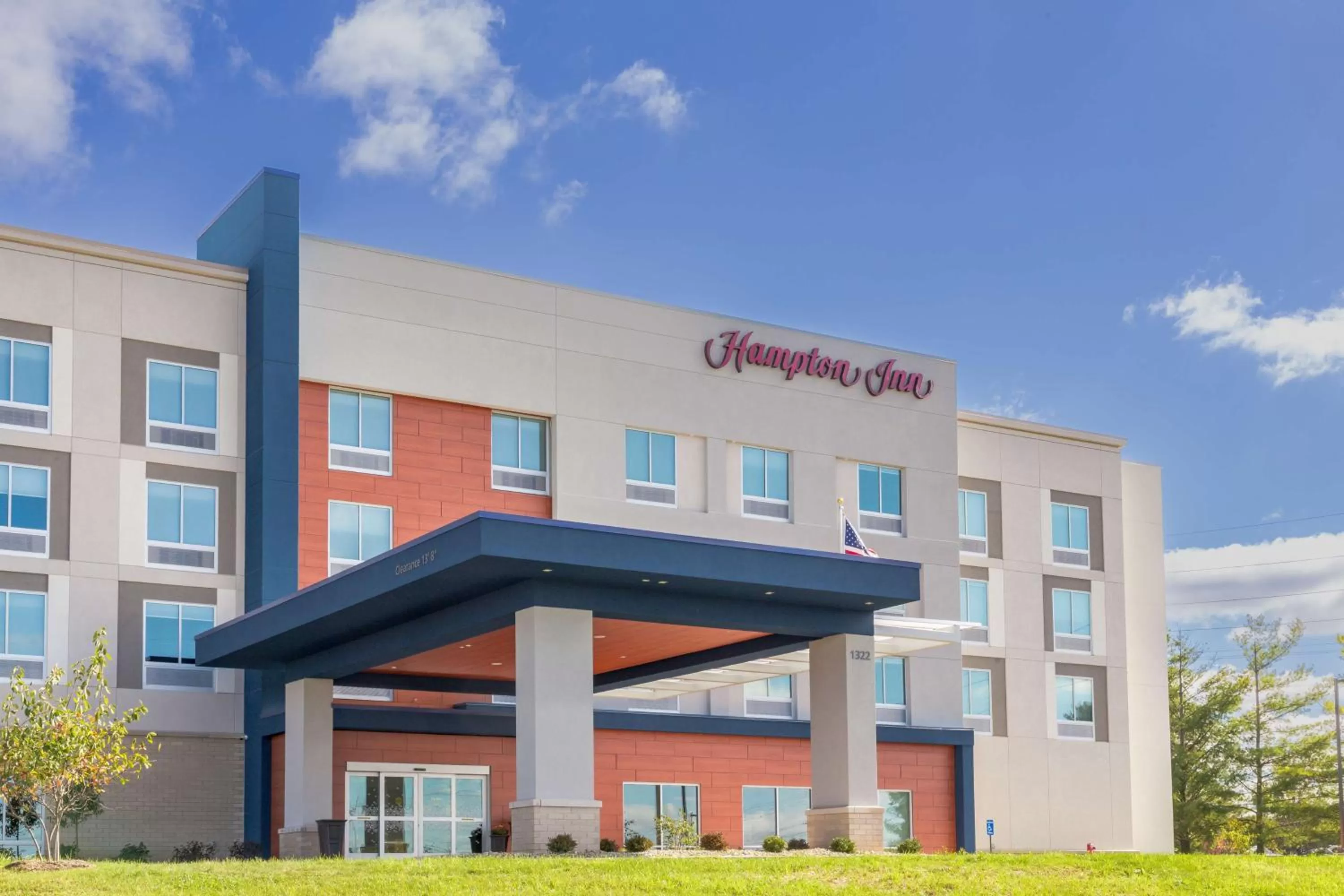 Property building in Hampton Inn Bedford In, In
