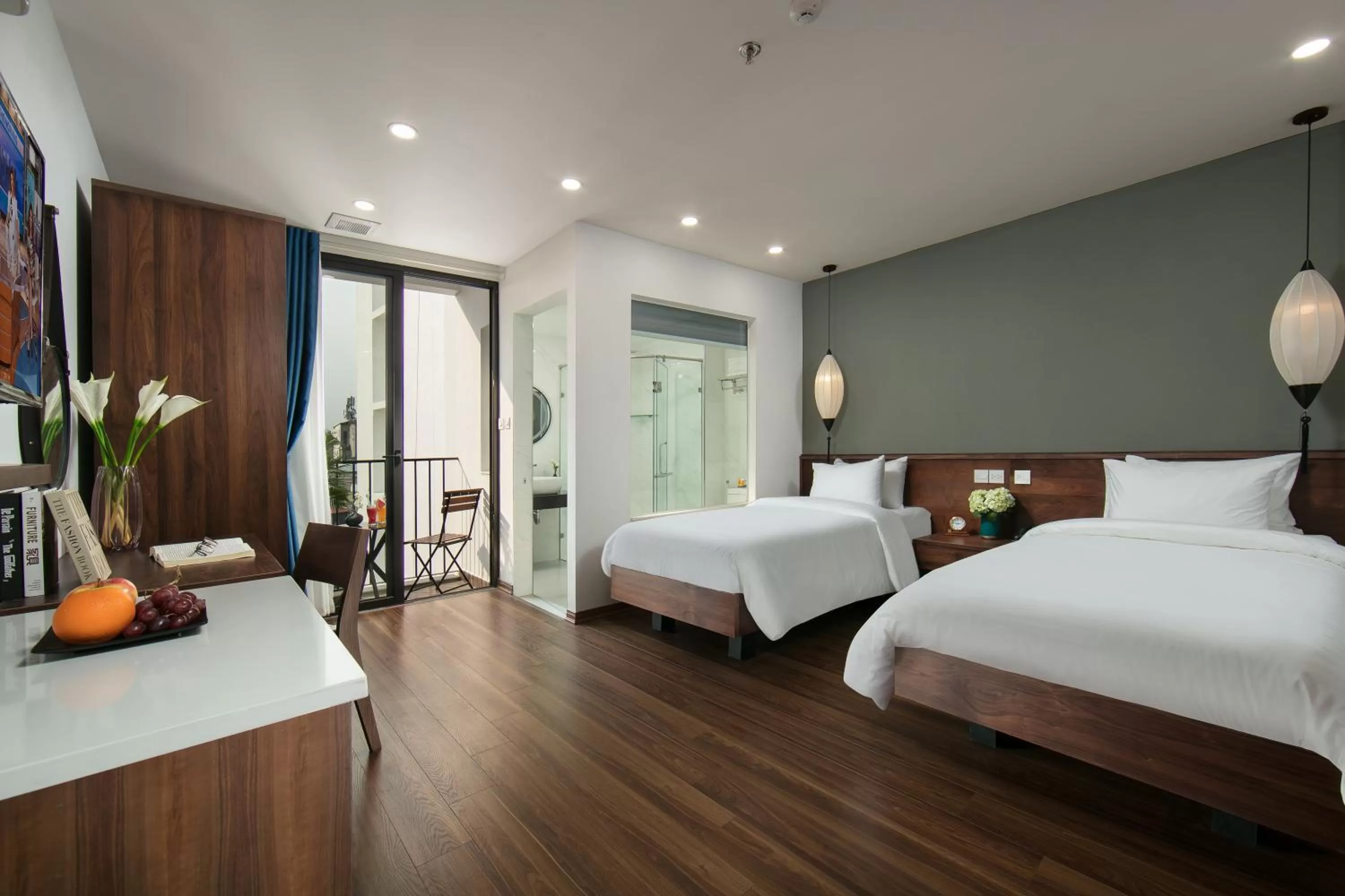 Photo of the whole room, Bed in Hanoi Exclusive Hotel