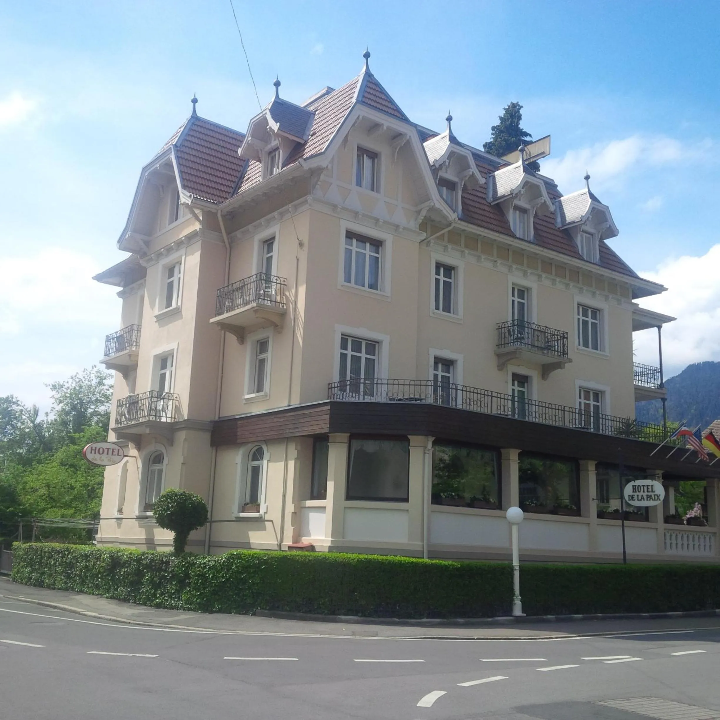 Property building in Hotel De La Paix