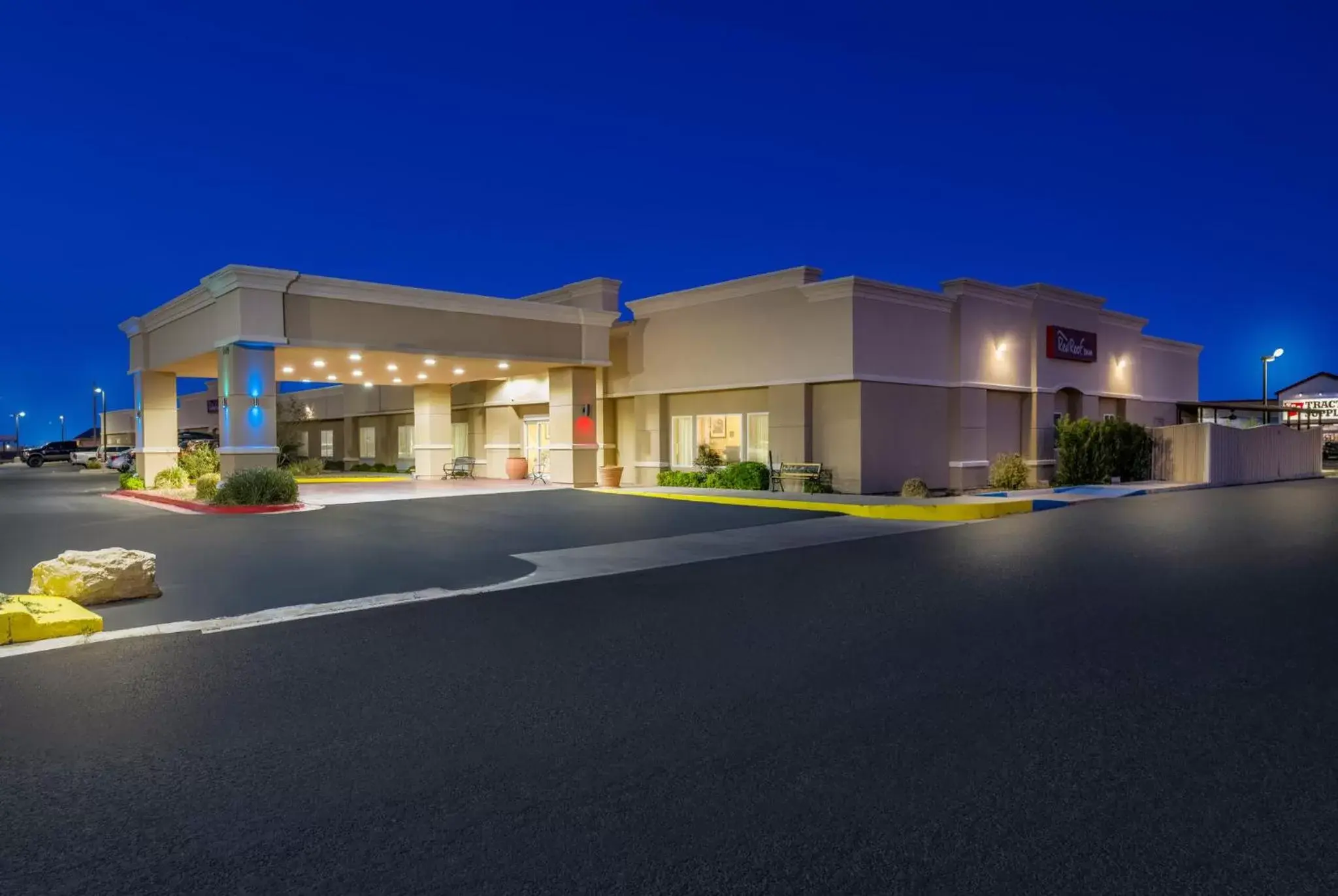 Property Building in Red Roof Inn Pecos