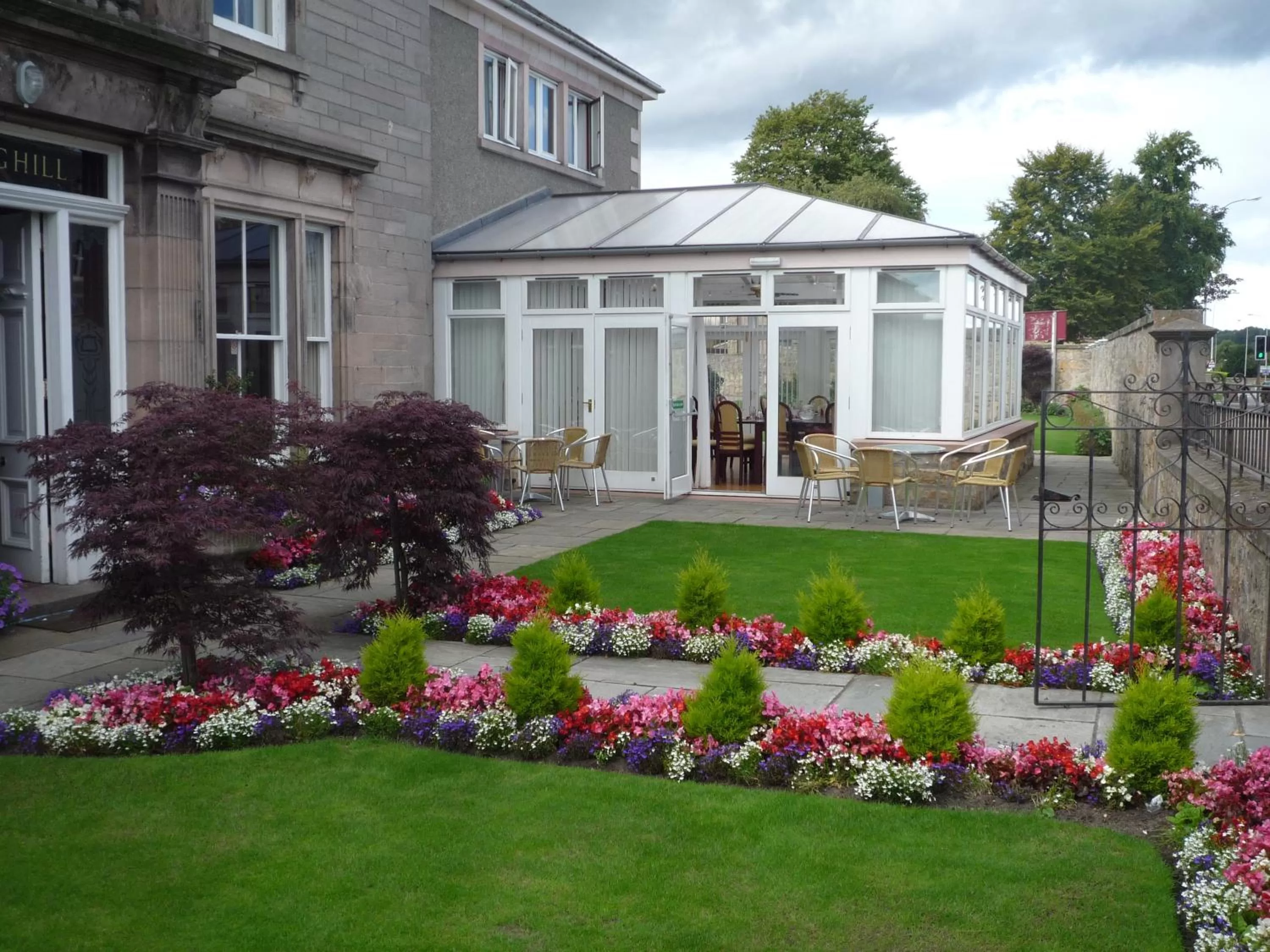 Spring in Sunninghill Hotel