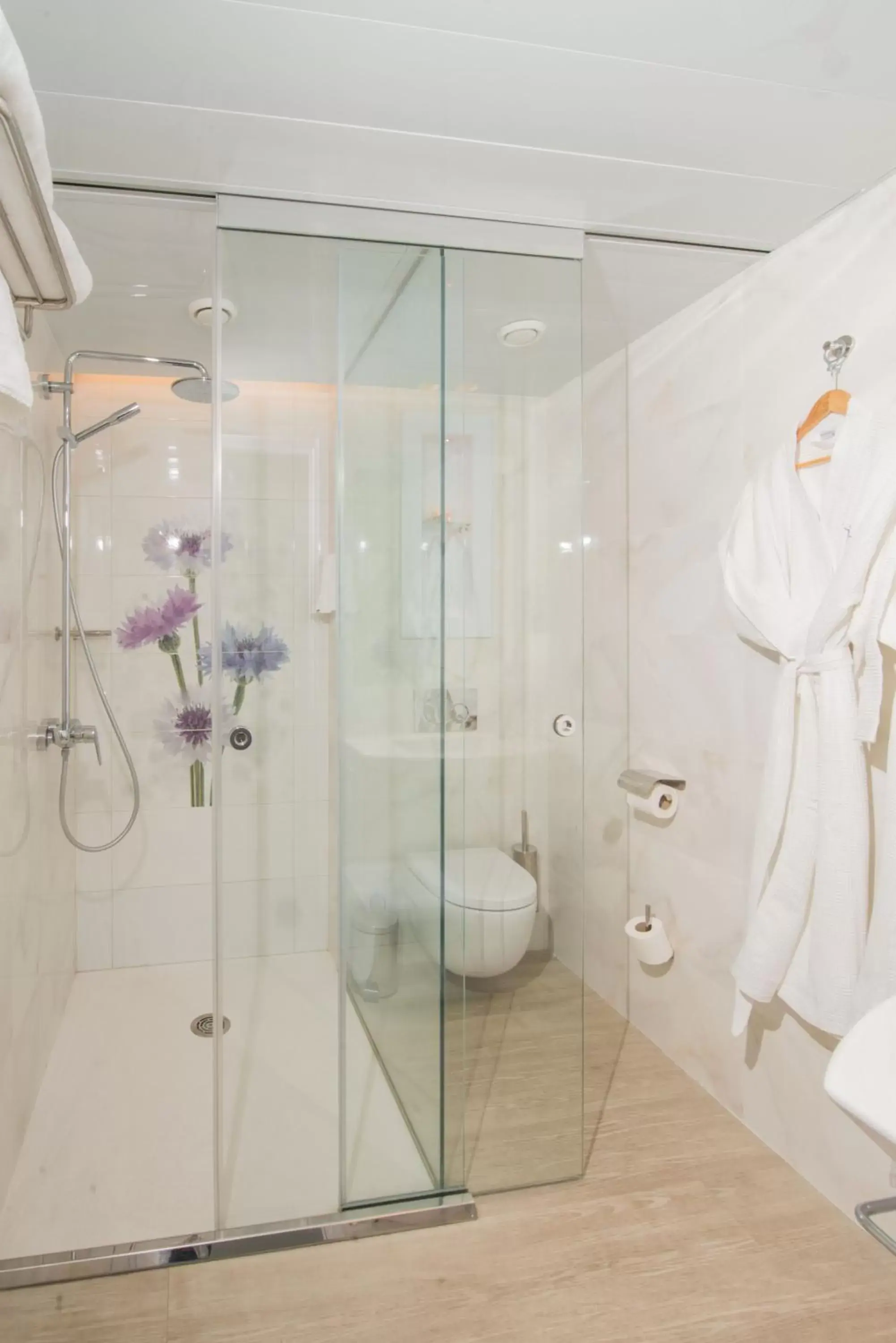 Shower, Bathroom in Masd Mediterraneo Hotel Apartamentos Spa
