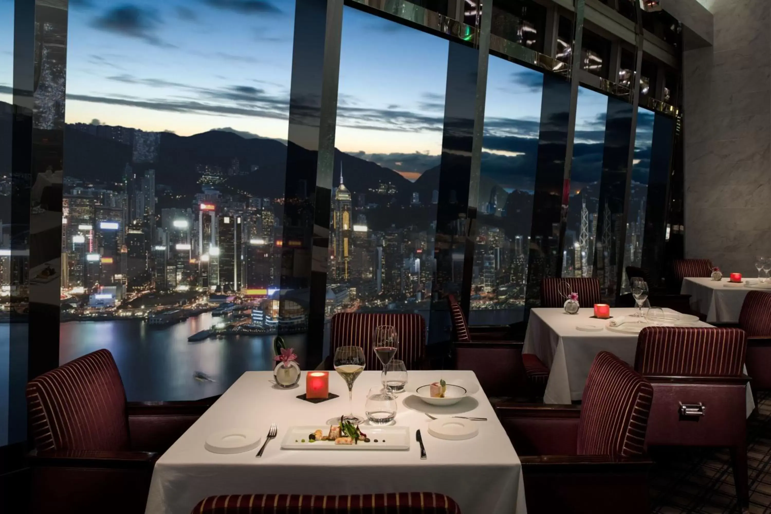 Restaurant/Places to Eat in The Ritz-Carlton Hong Kong