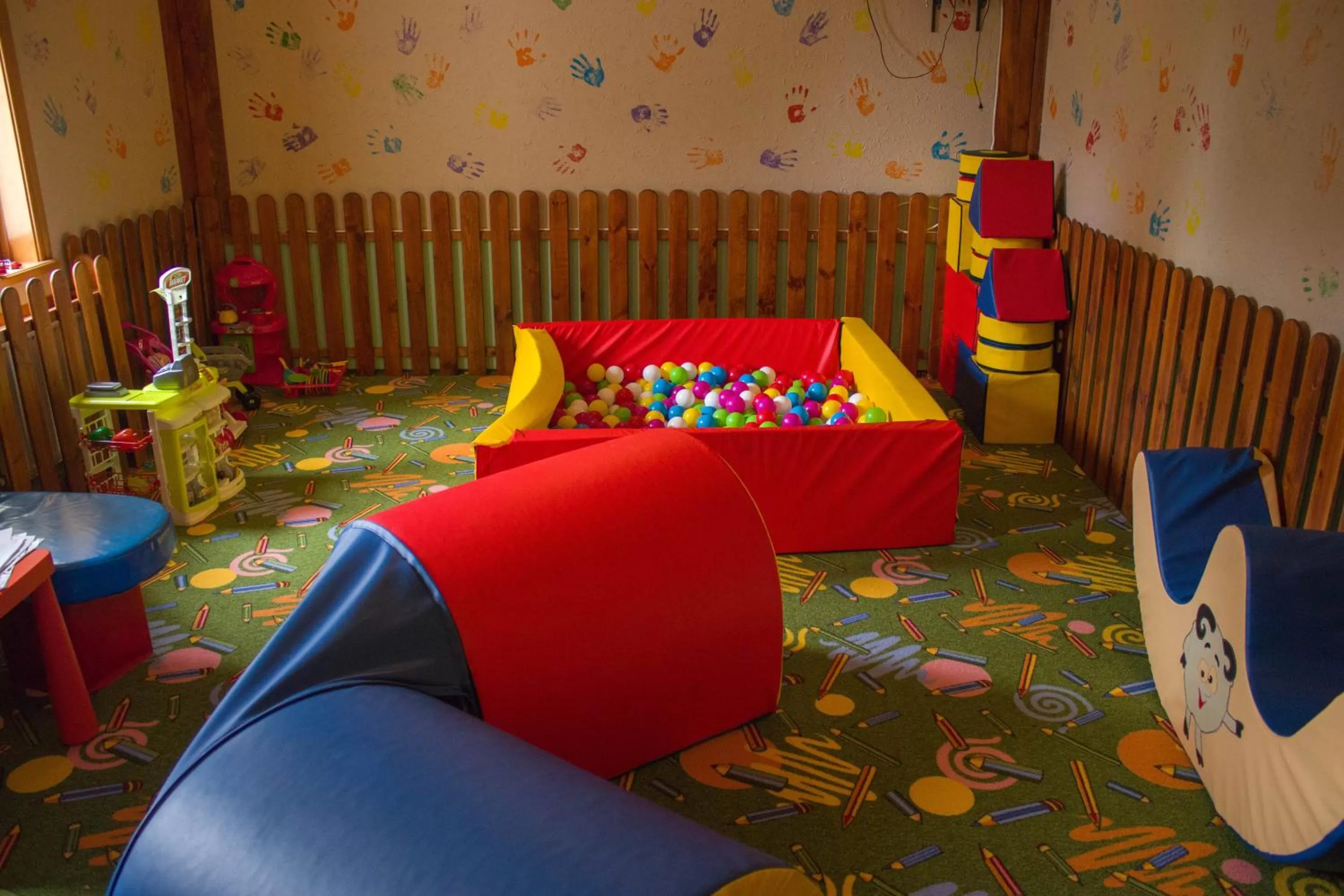 Game Room, Bed in Stara Vezha Hotel