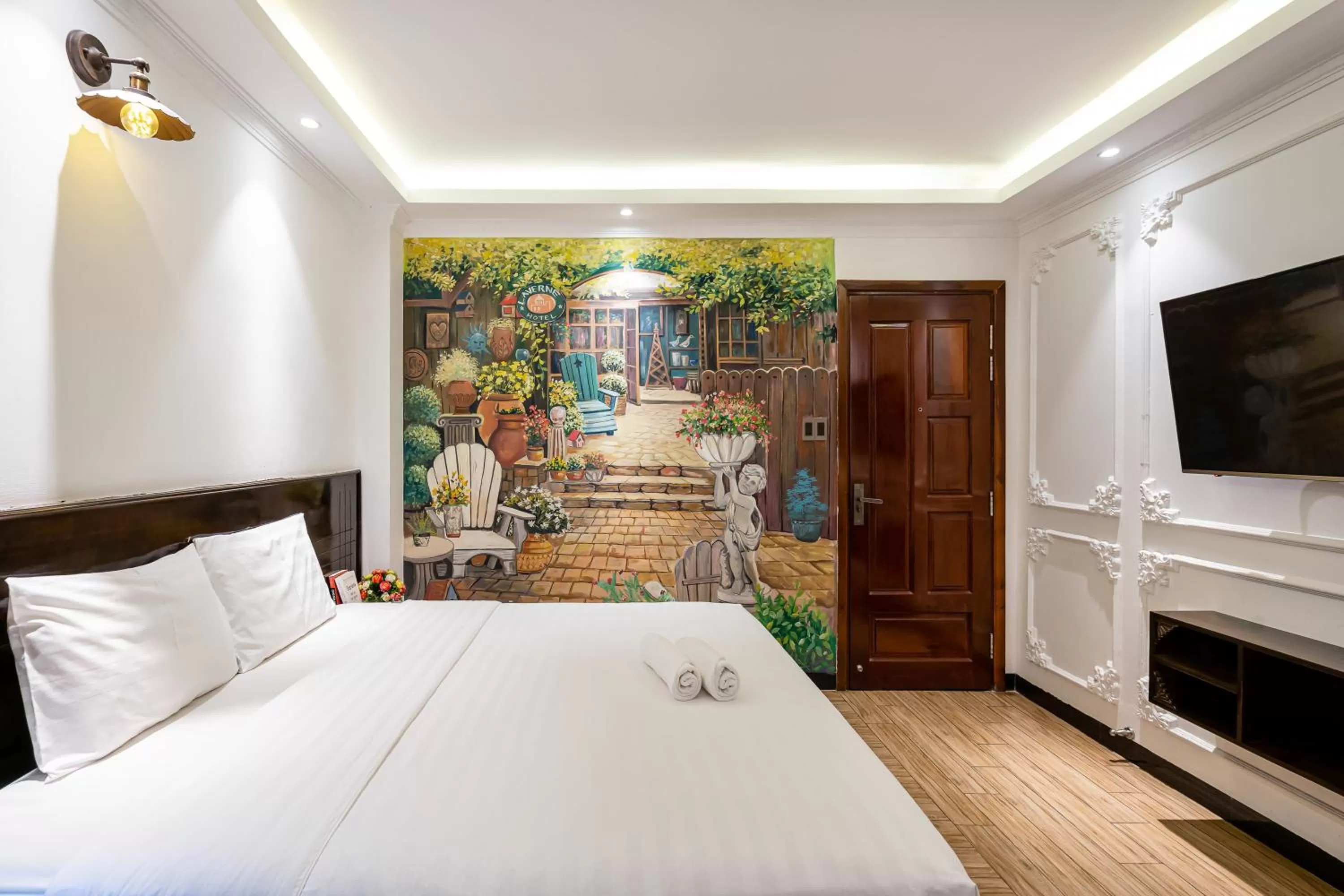 Bed in Lotus Laverne Hotel