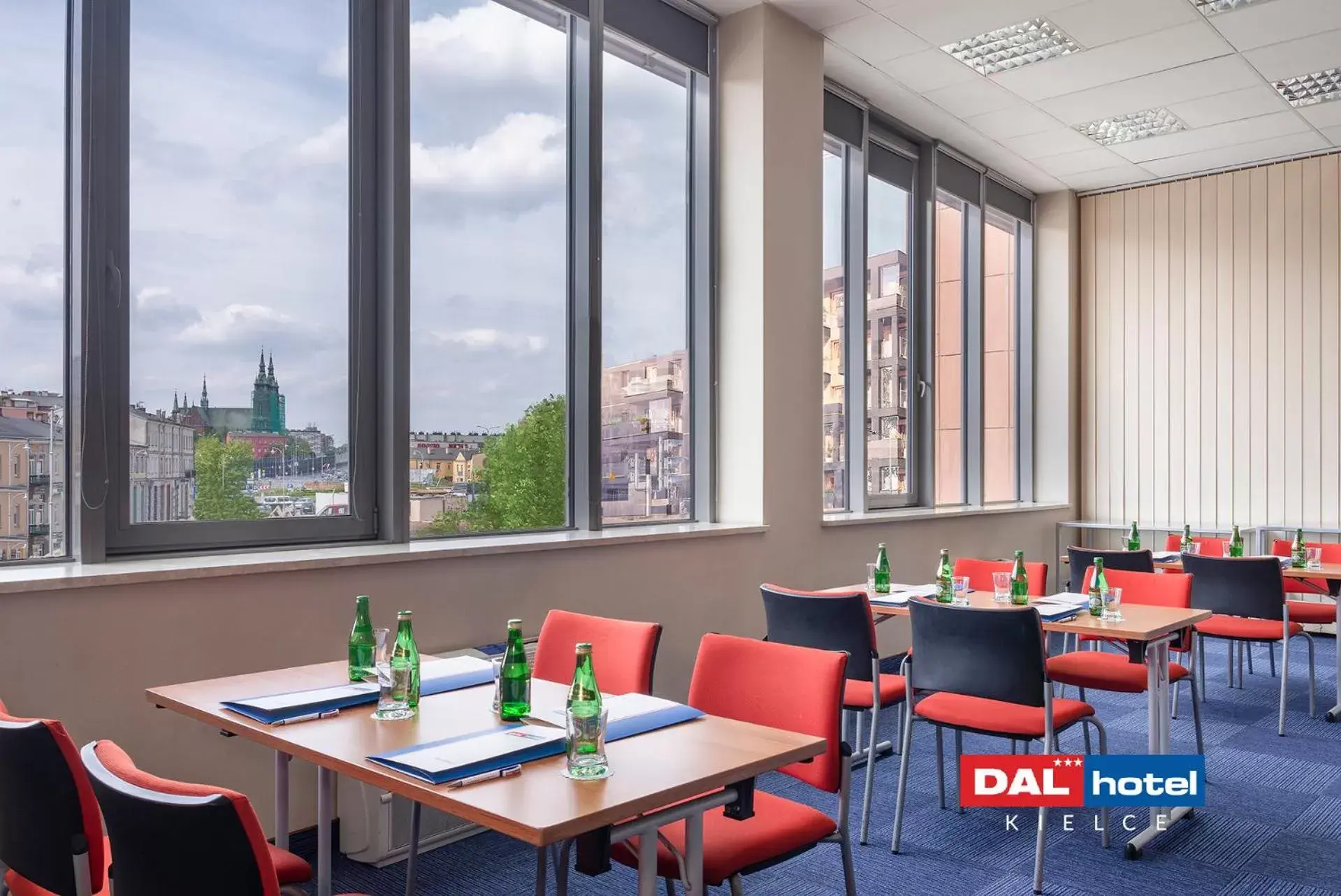 Business facilities, Restaurant/Places to Eat in Hotel Dal Kielce