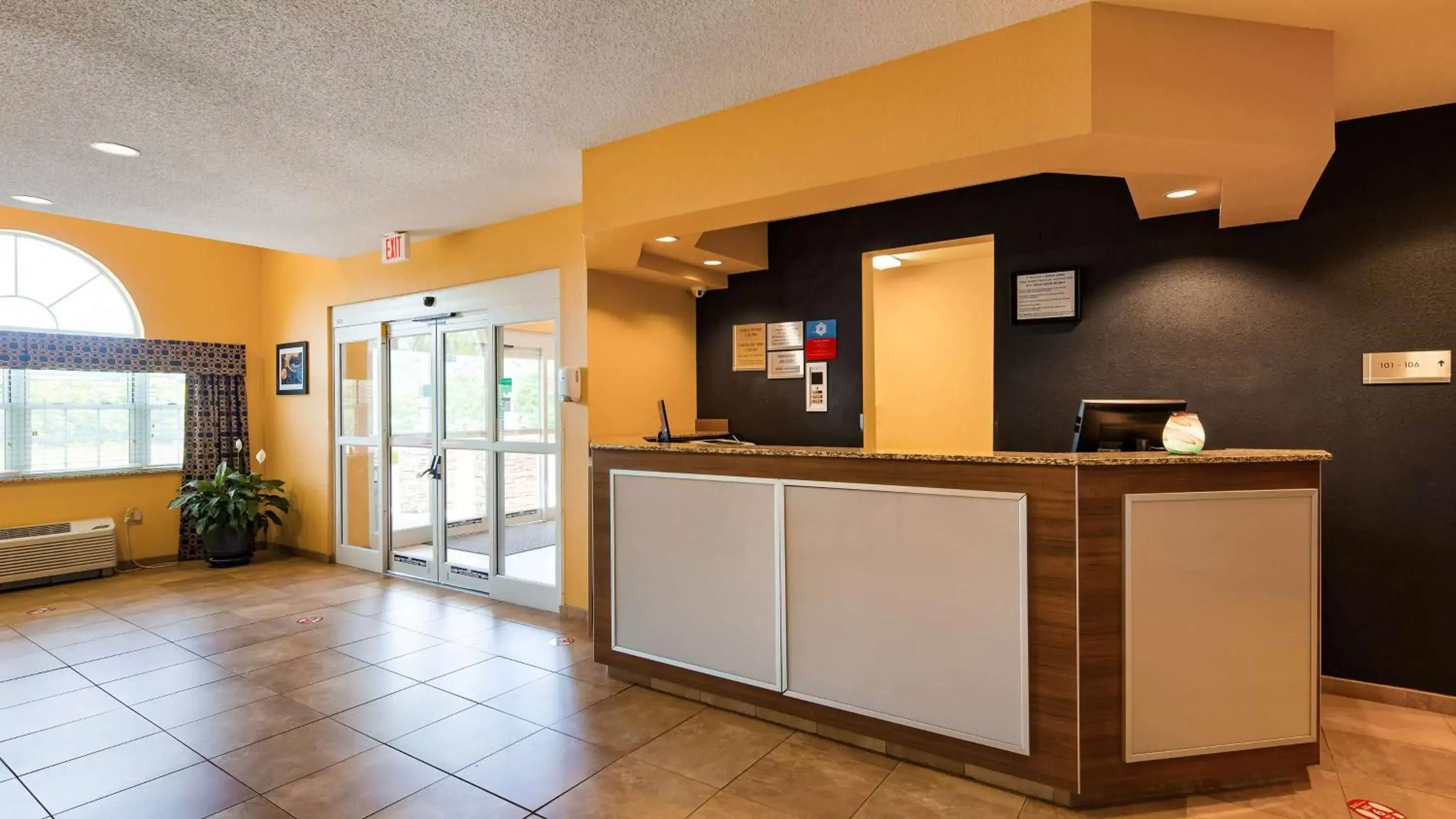 Lobby or reception, Lobby/Reception in SureStay Plus Hotel by Best Western Keyser