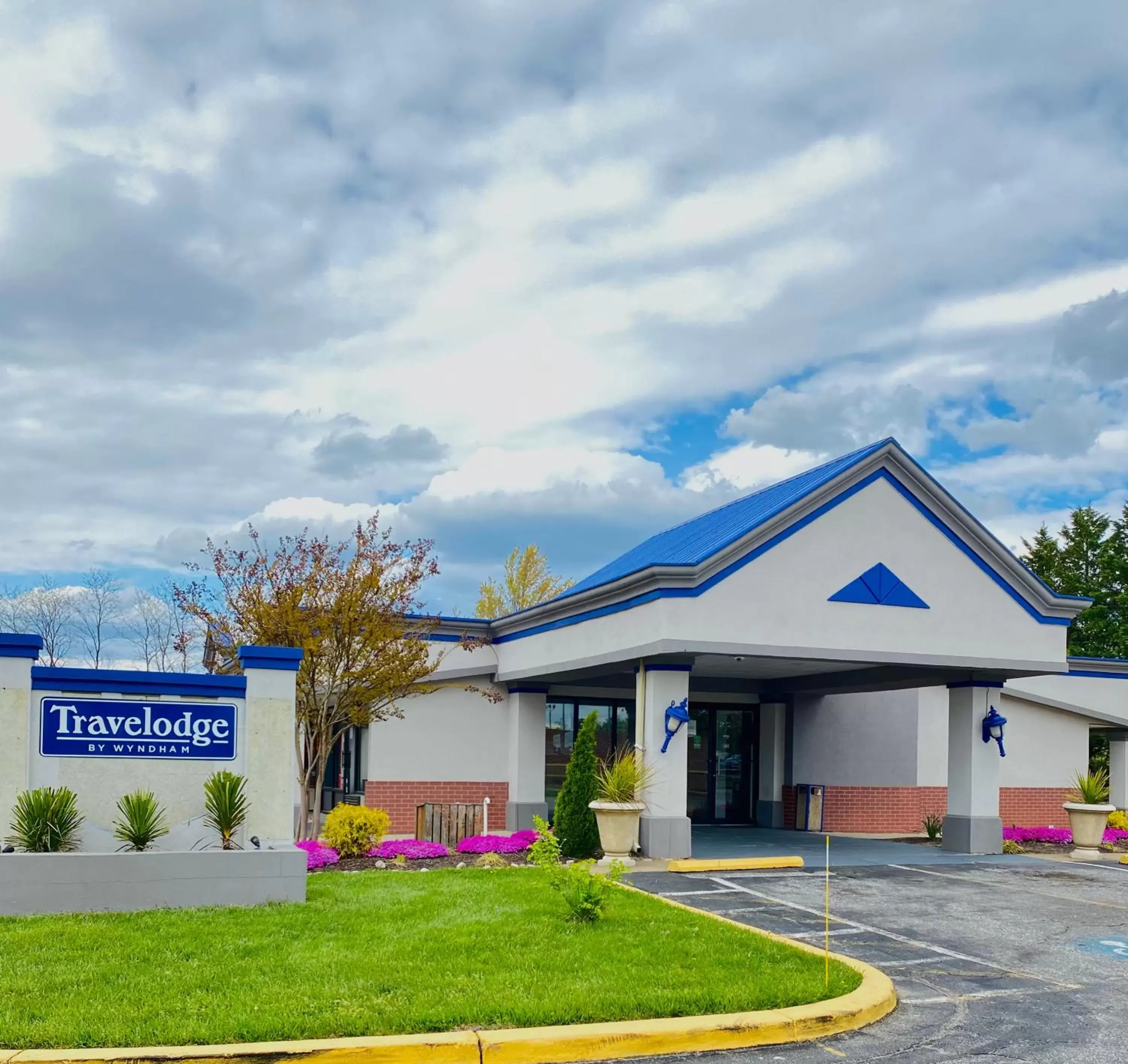 Property building in Travelodge by Wyndham Laurel