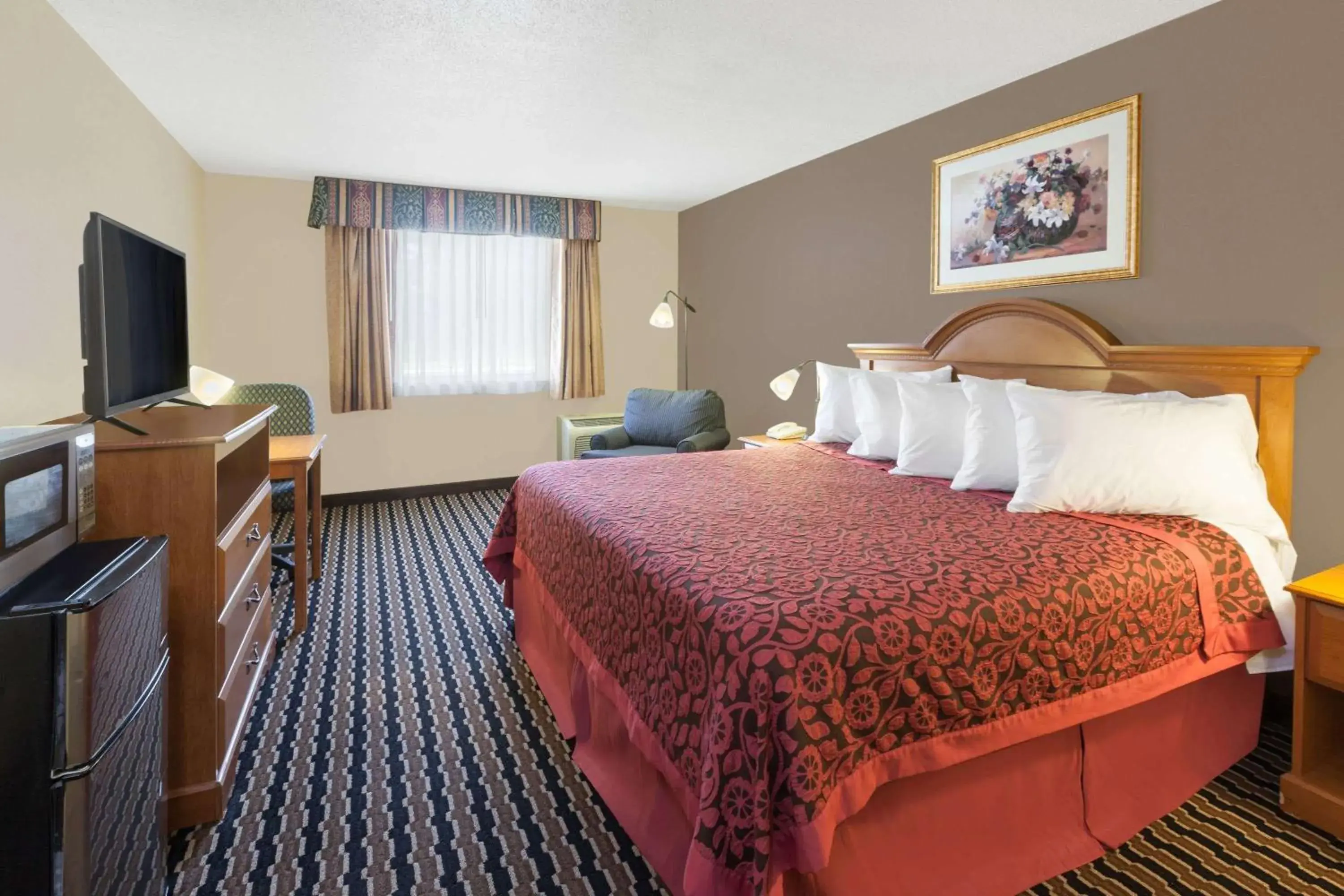 Photo of the whole room, Bed in Days Inn by Wyndham Albion