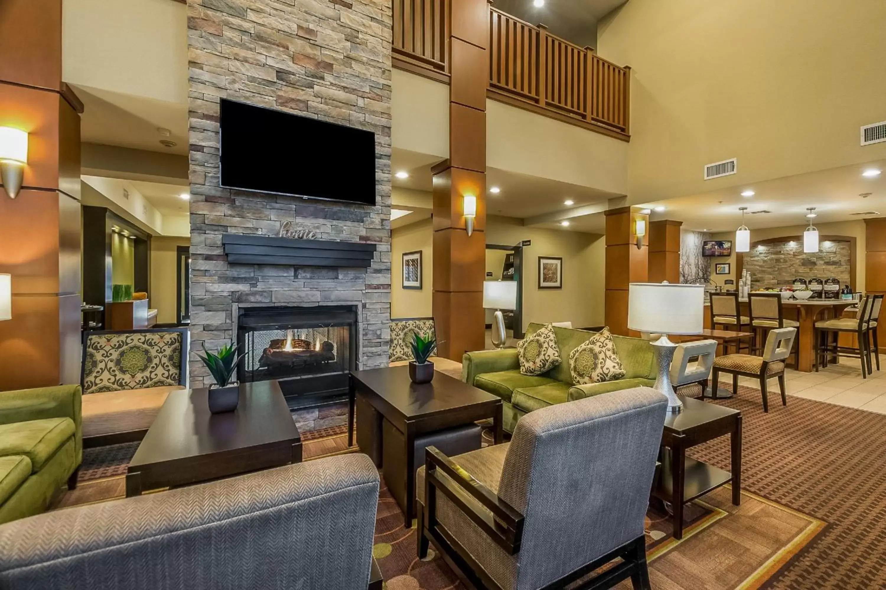 Property building, Lounge/Bar in Staybridge Suites Longview, an IHG Hotel