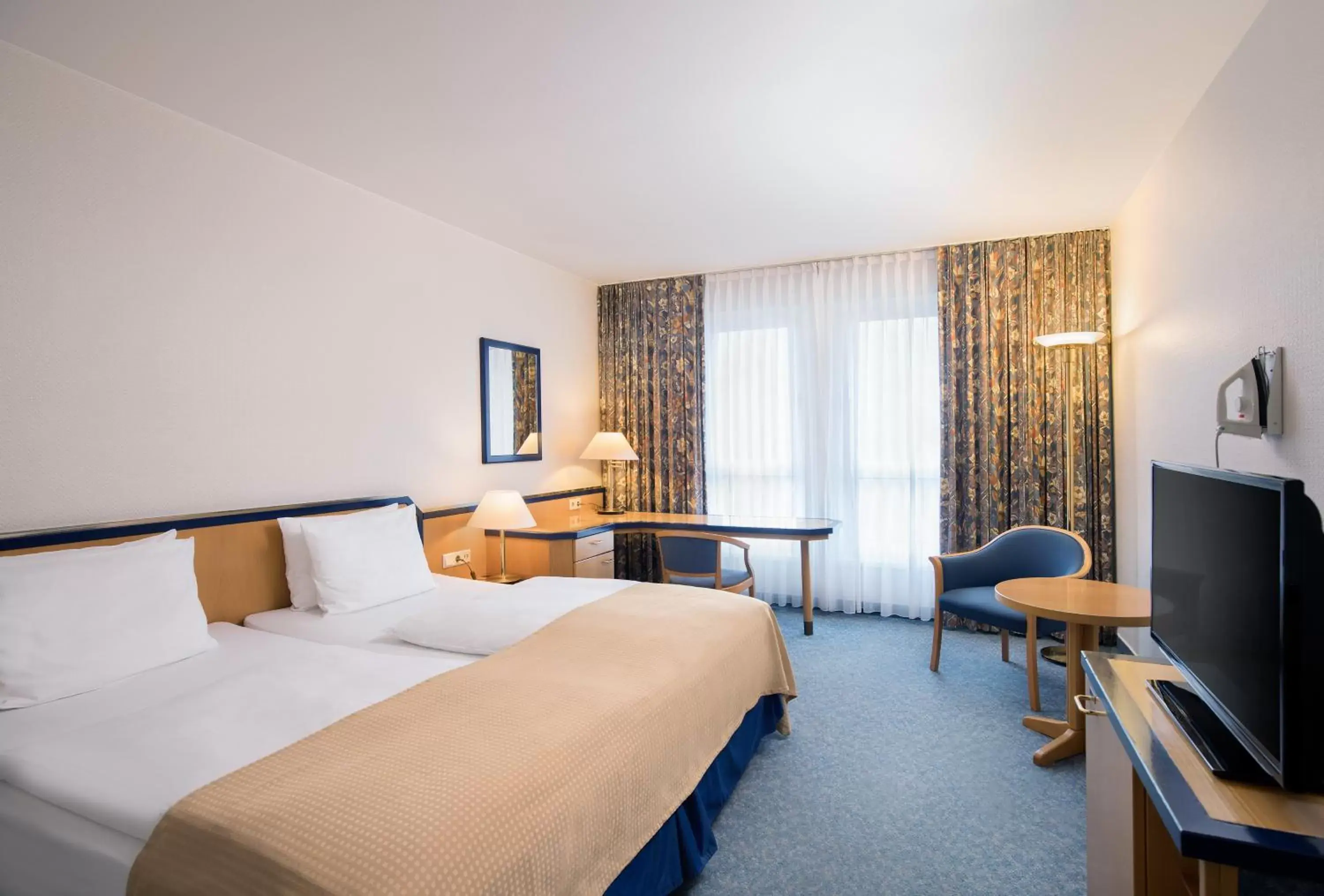 Photo of the whole room in Holiday Inn Hamburg, an IHG Hotel