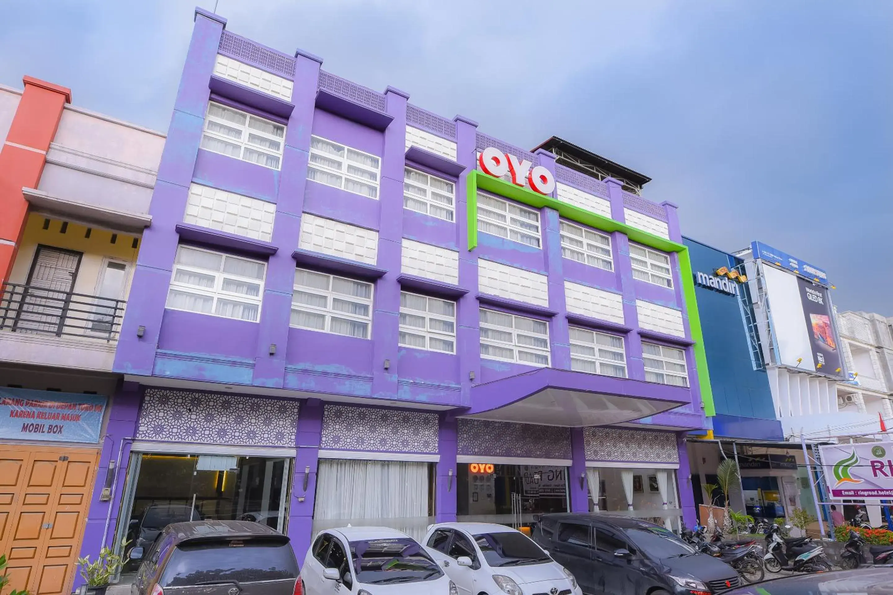 Facade/entrance, Property Building in OYO 1630 Hotel Syariah Ring Road