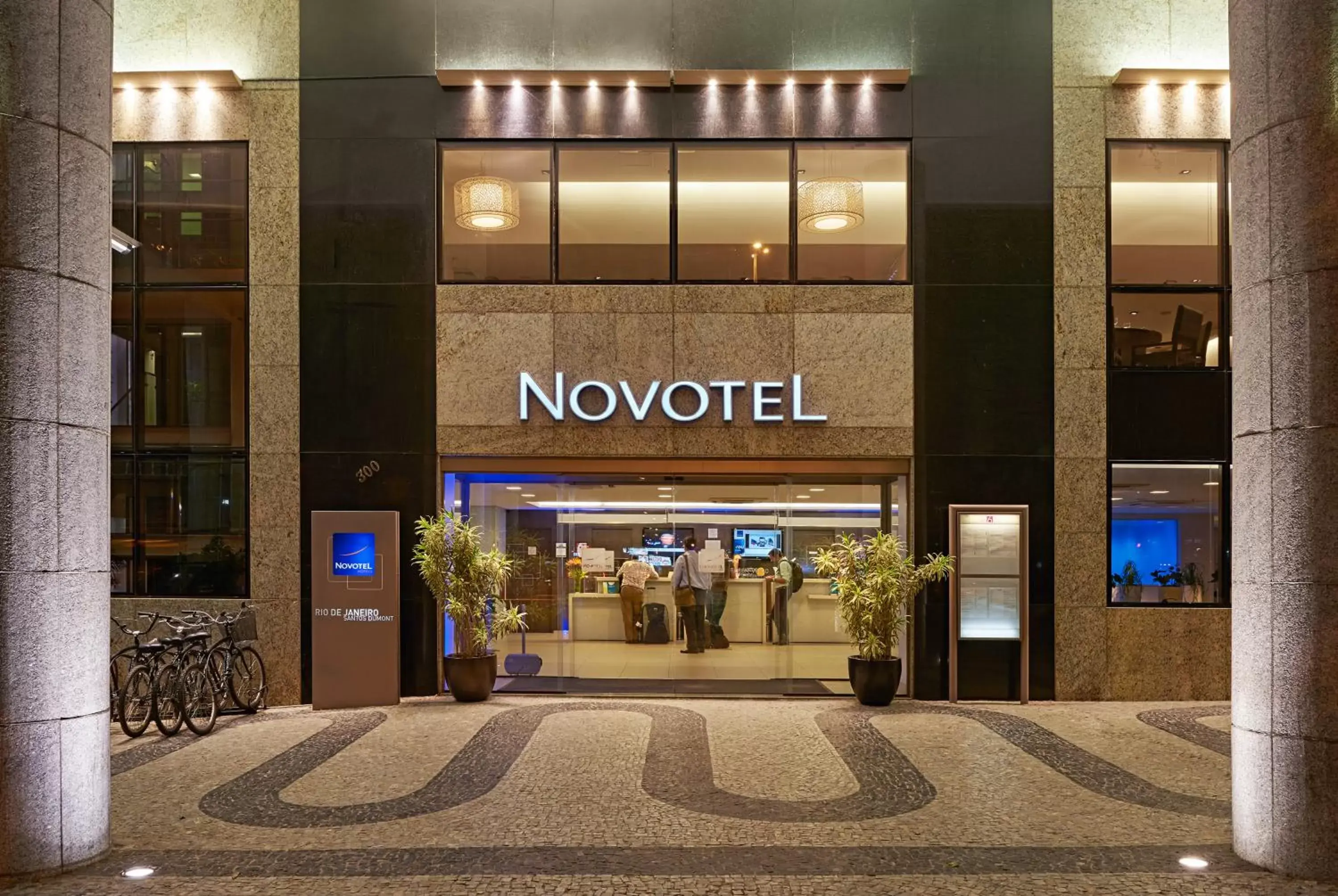 Facade/entrance in Novotel RJ Santos Dumont