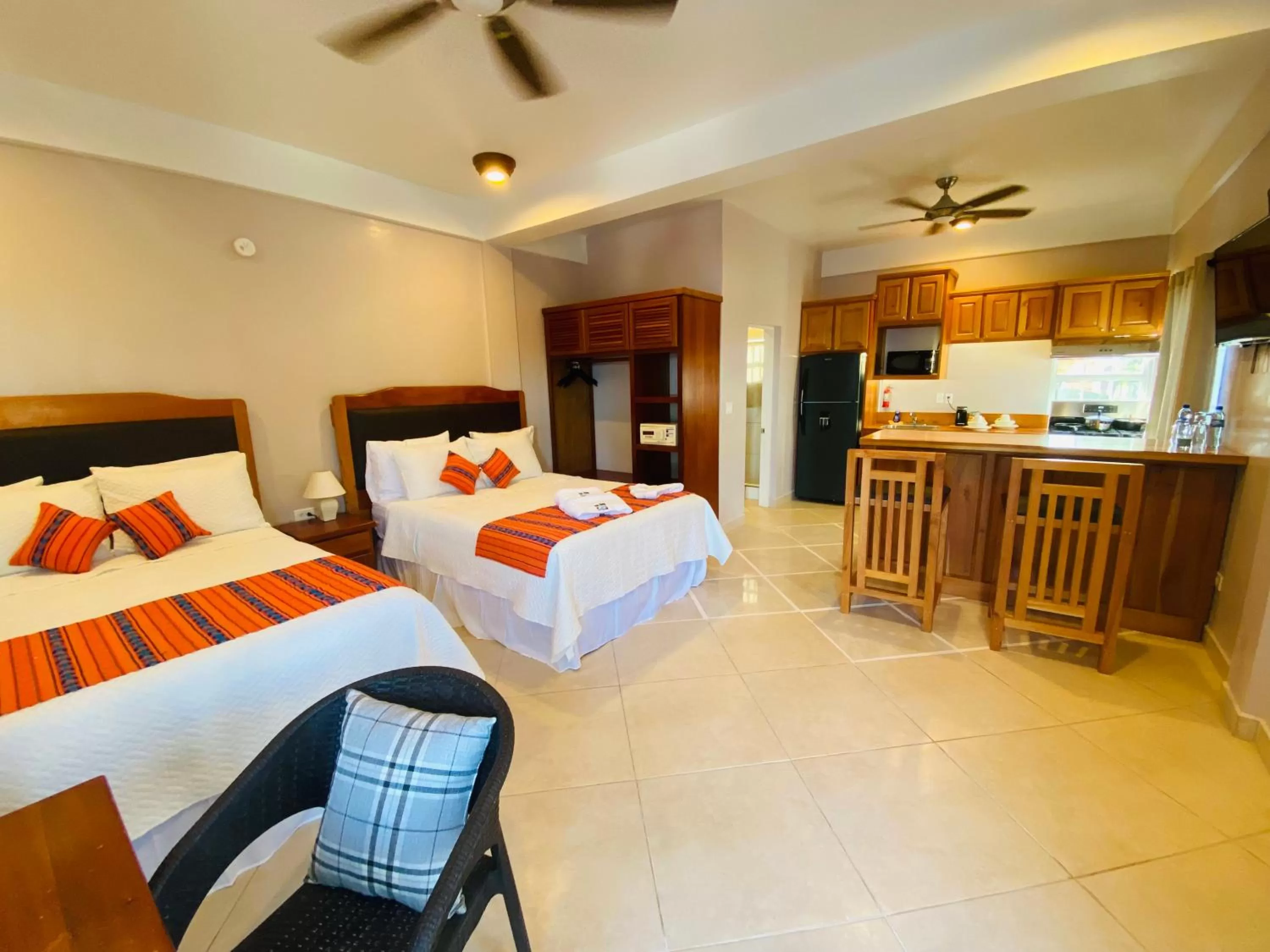 Bedroom, Bed in La Isla Resort