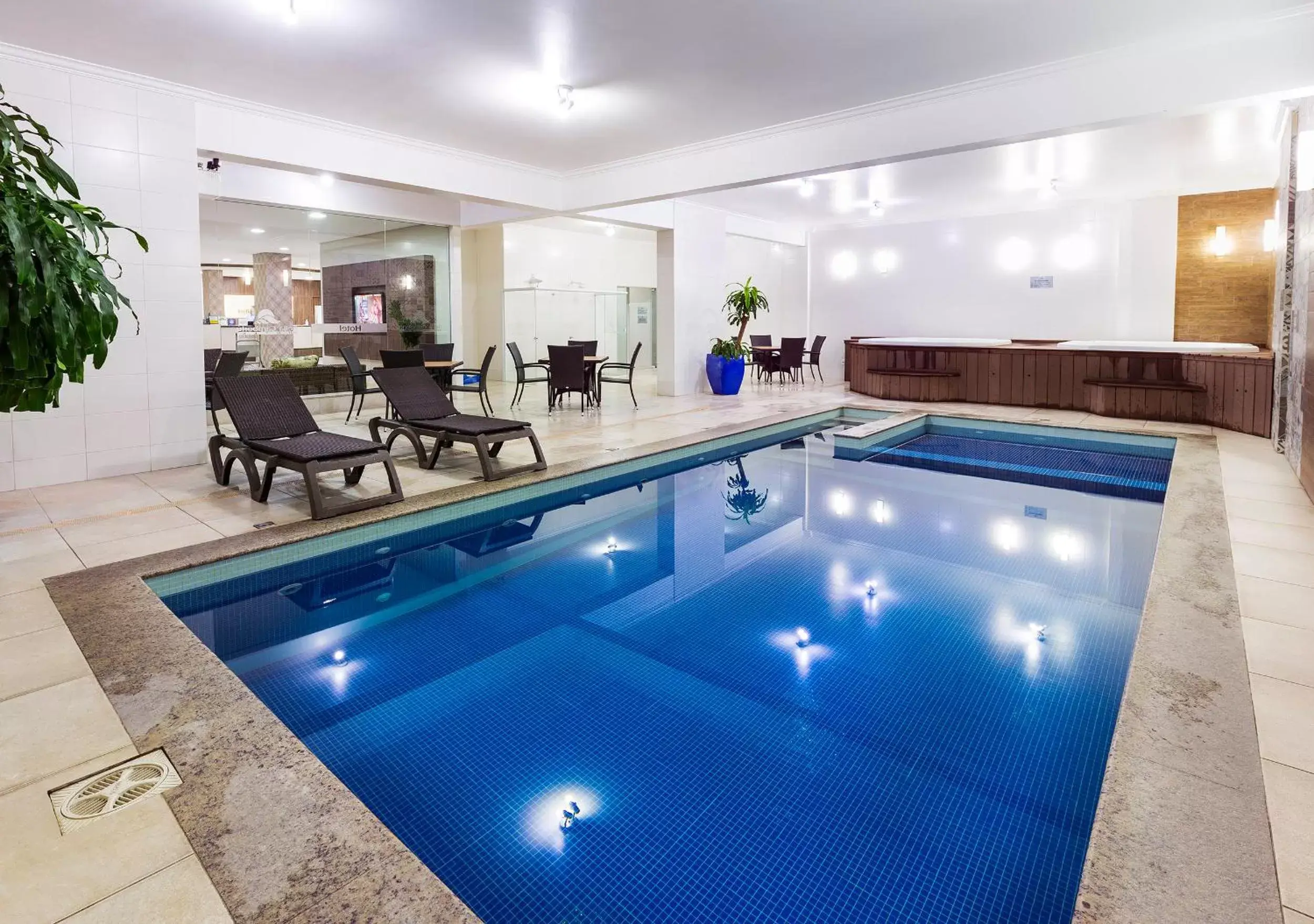 Swimming Pool in Hotel Bella Camboriú